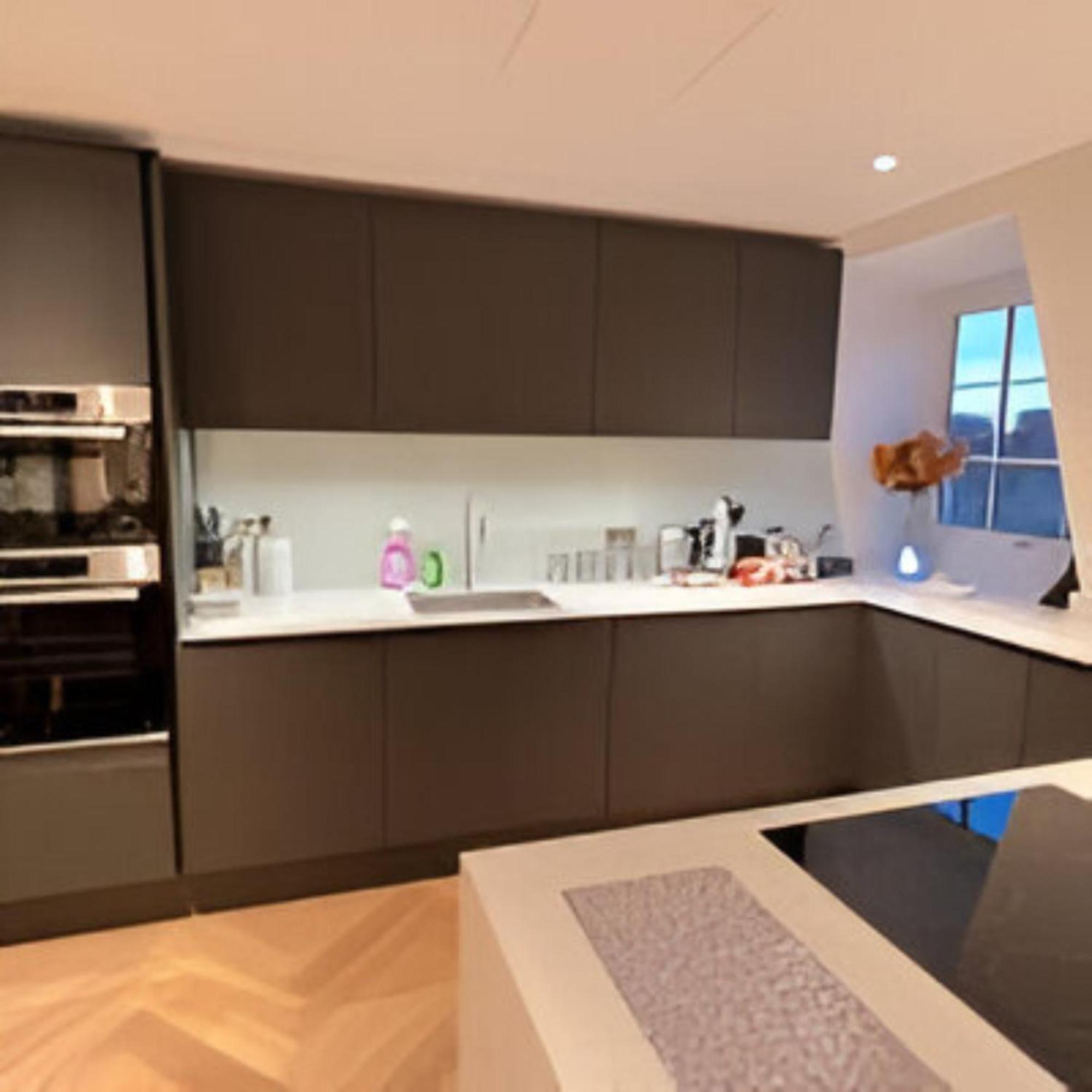 Reserve Amazing 2-bedroom Penthouse In Marble Arch 74 Apartment
