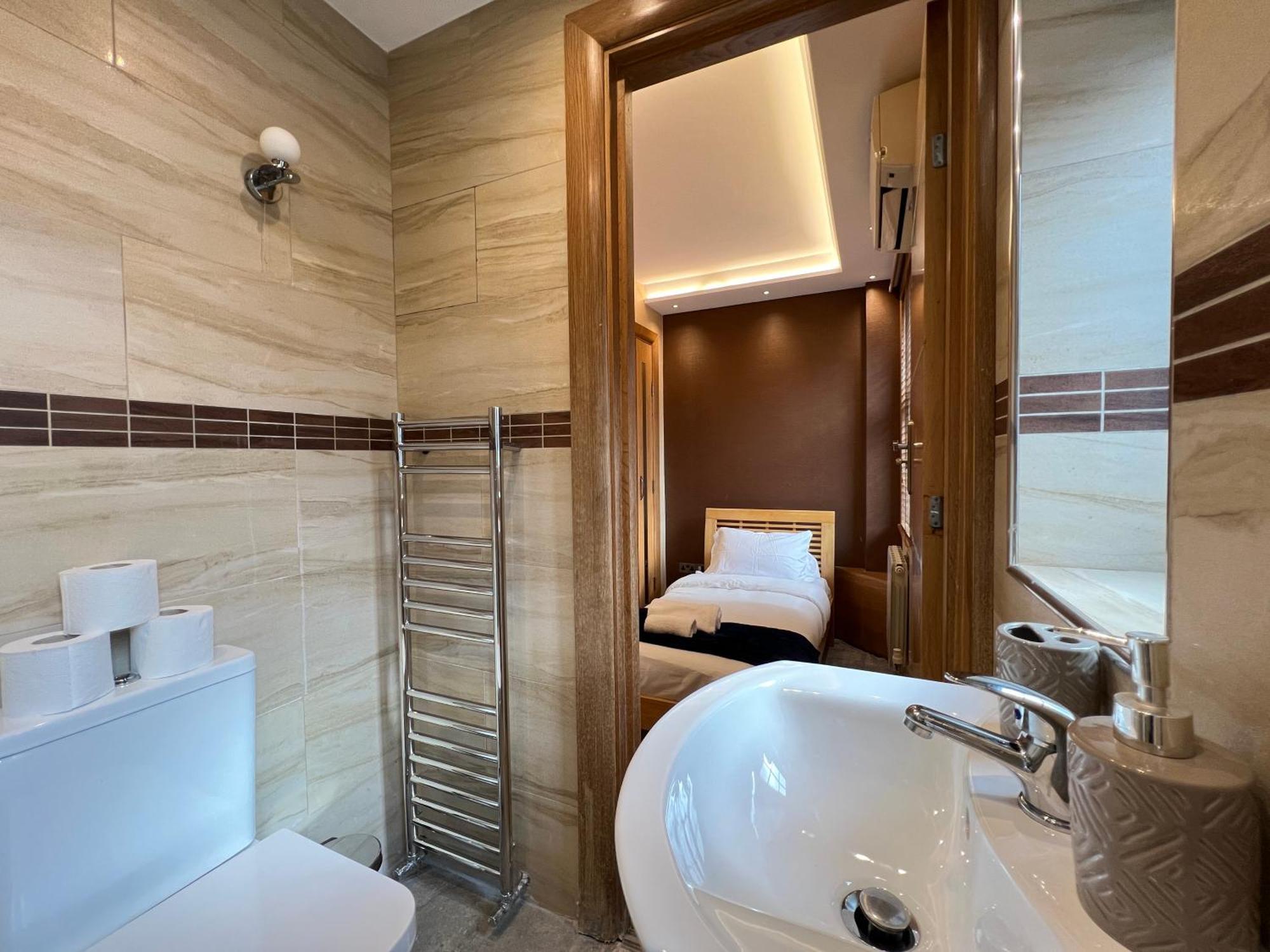 Appartement Luxe - Hyde Park - 2bed 3bath A/c + Lift *