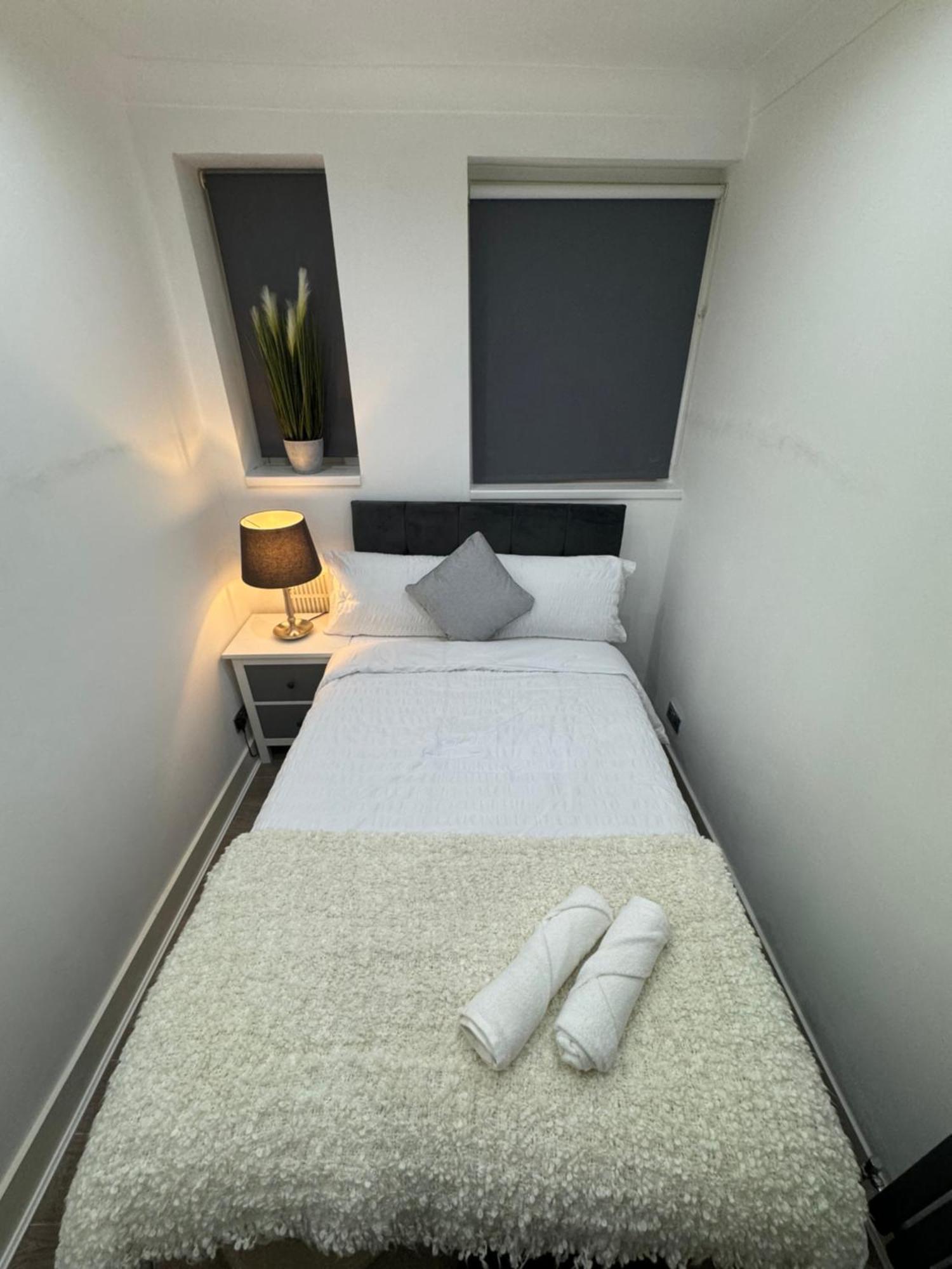 Manor Court 1 Apartment *