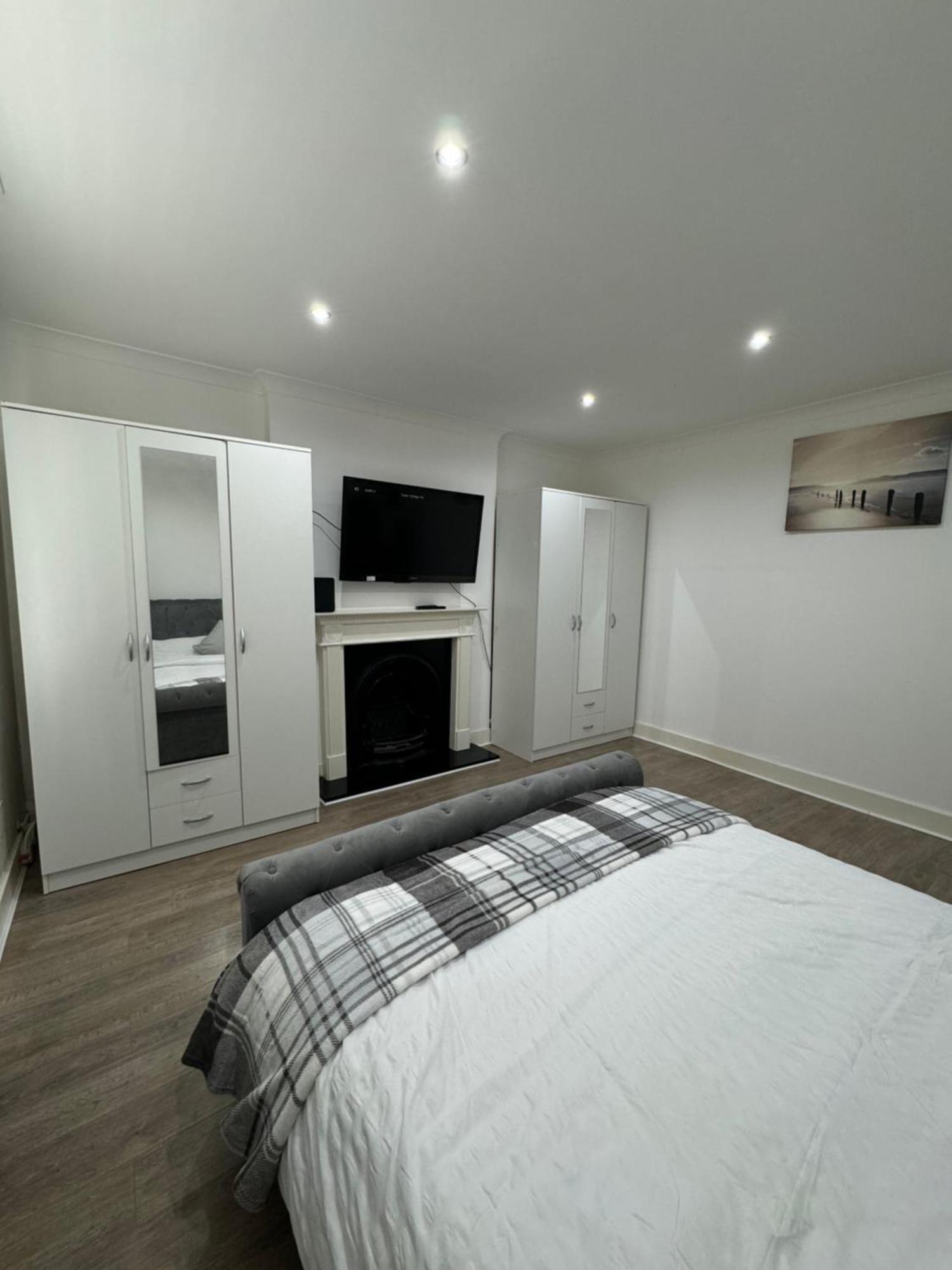 Apartment Manor Court 1 London