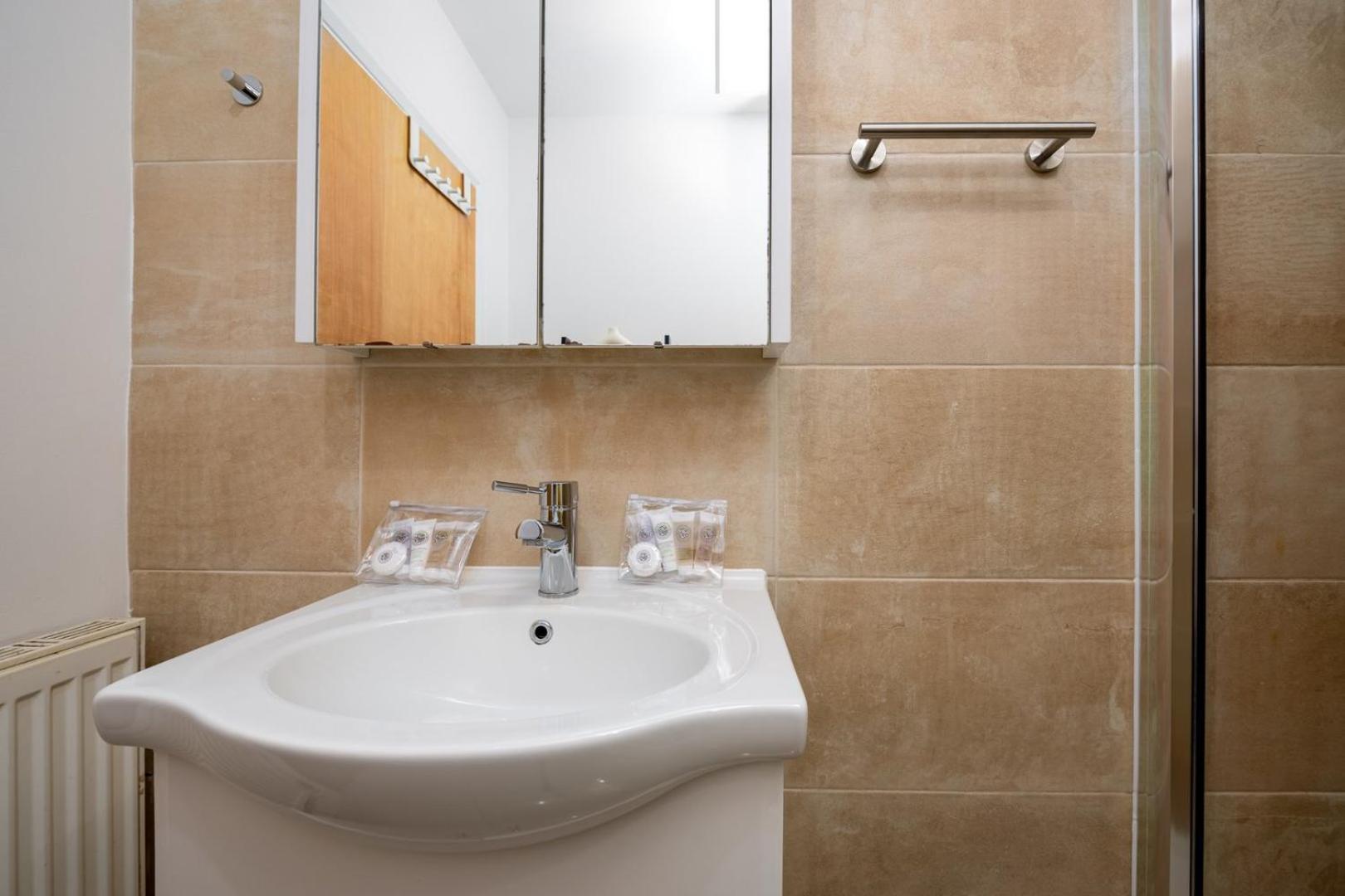 Guestready - Bow's Delight Near Stadium * Londres