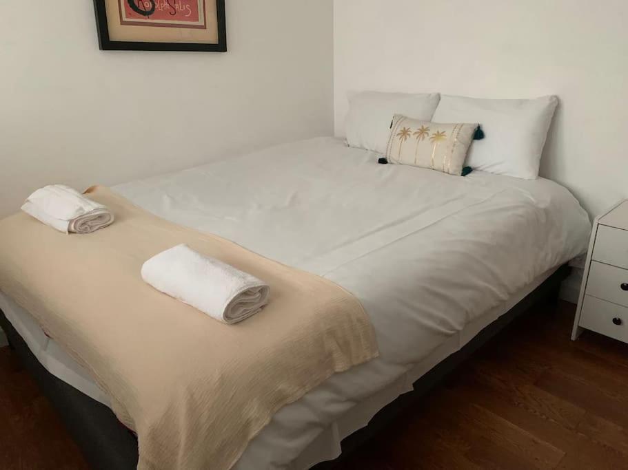 Apartment 4 Bedroom Zone 1 London
