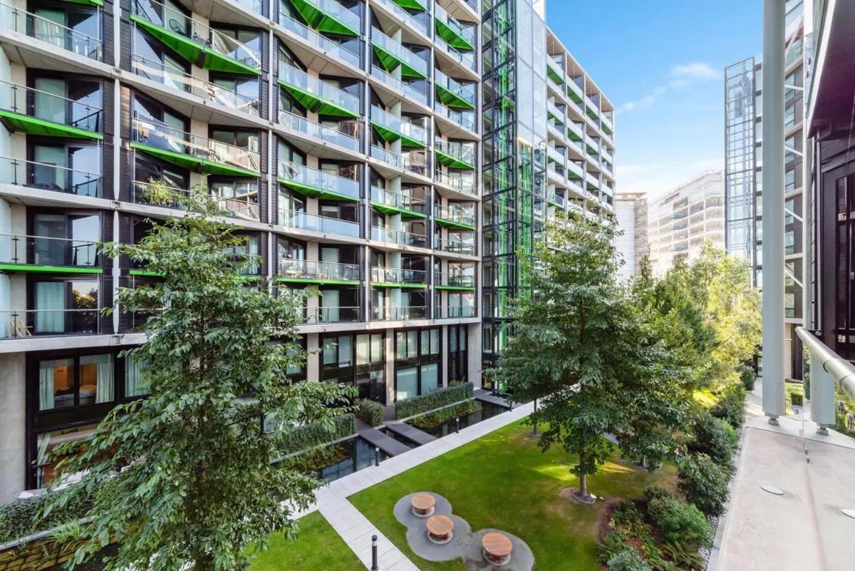 Stylish Two-bedroom Flat Near Us Embassy Apartment *