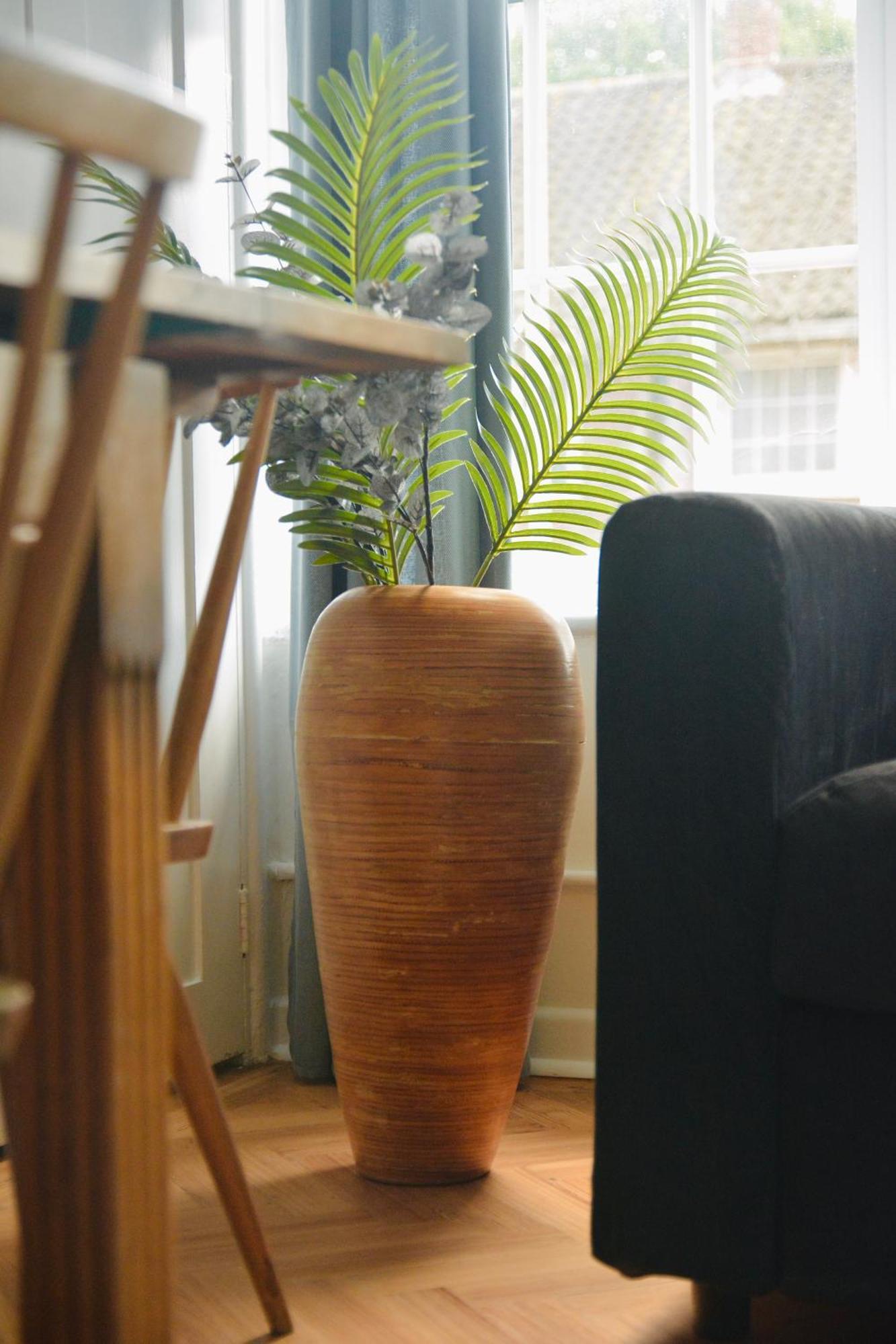Victorian Amazing Three Bedroom Apartment