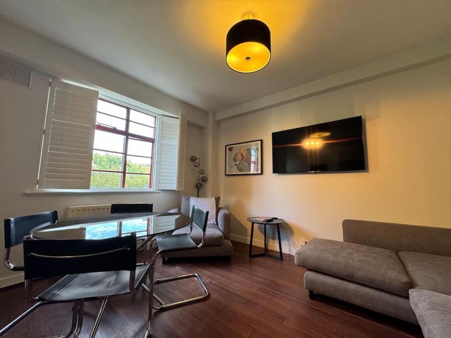 Stylish 1 Bed Hyde Park * Londen