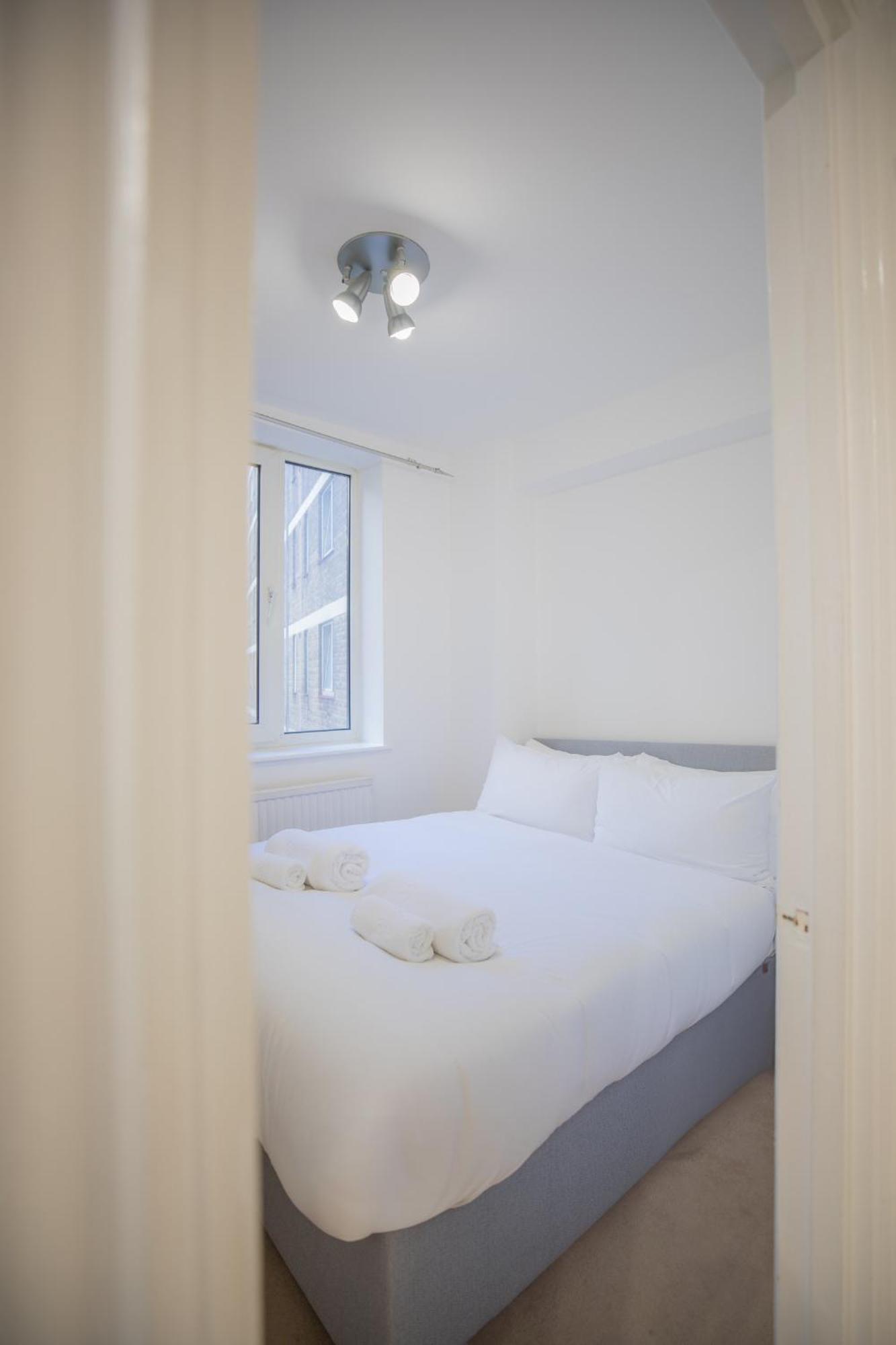 X-one Bedroom At Chelsea Cloister Appartement