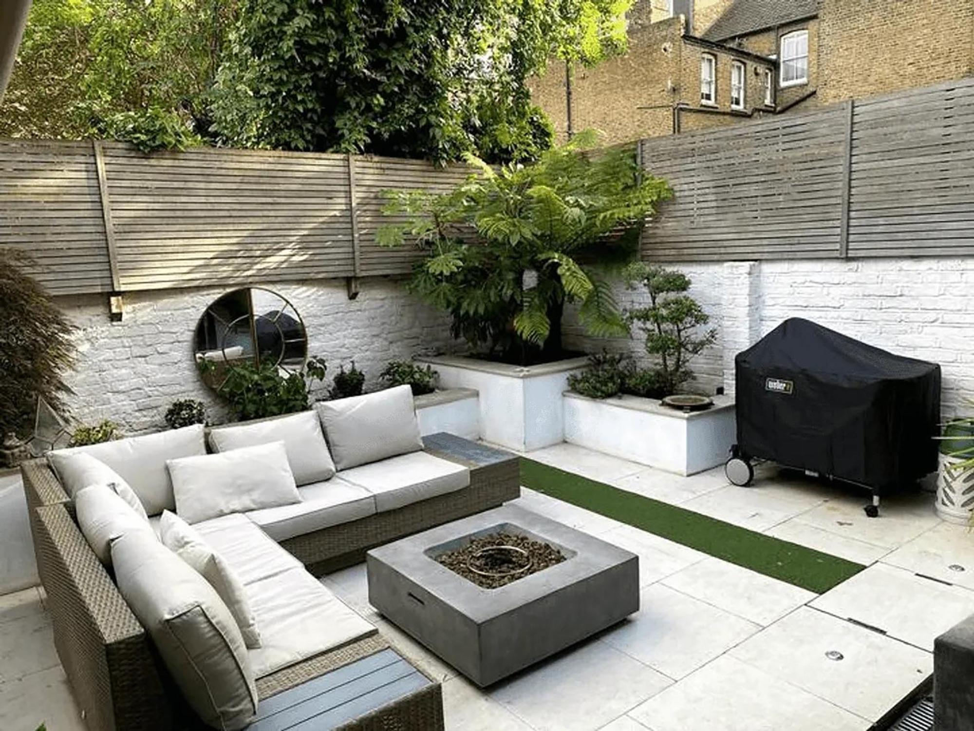 Apartment Sleek 2 Bedroom Flat With Private Patio & Firepit In Shepherds Bush, Near Hammersmith London