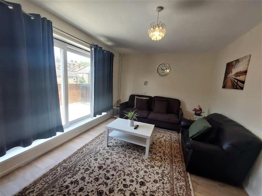Vakantiehuis Zone 2, Spacious 3 Bedroom House Londen