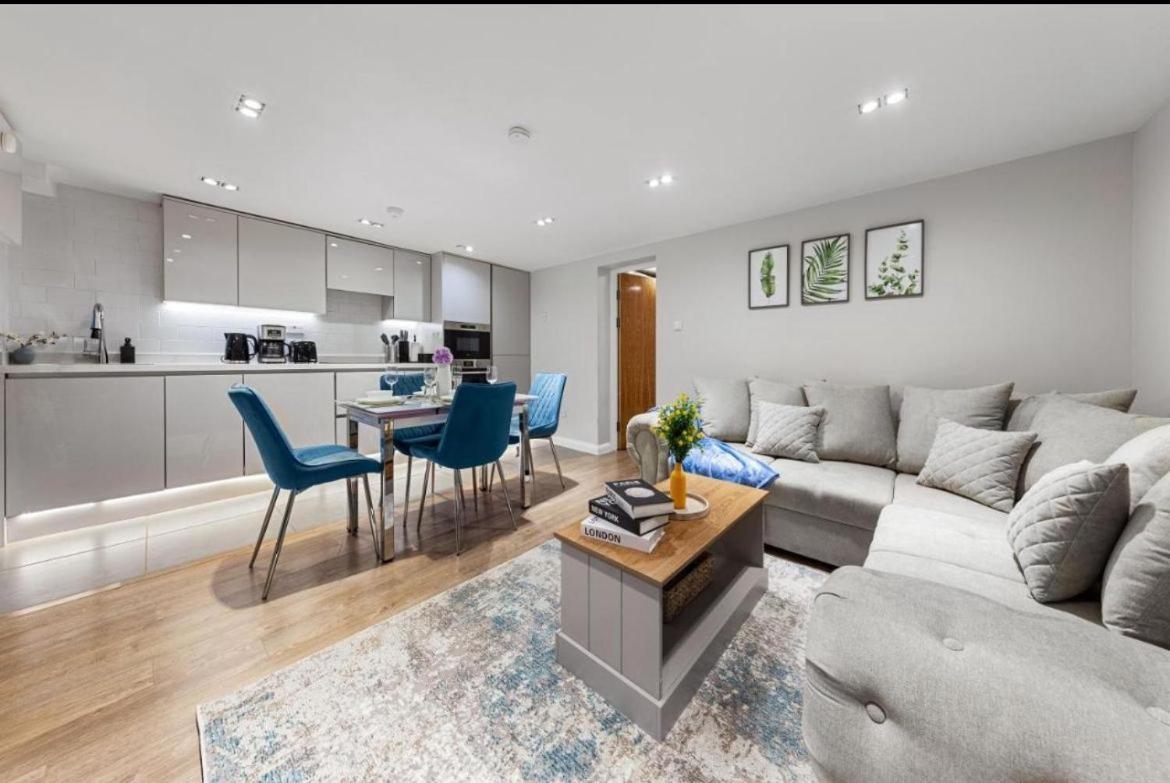 Battersea Superior - Getaway *