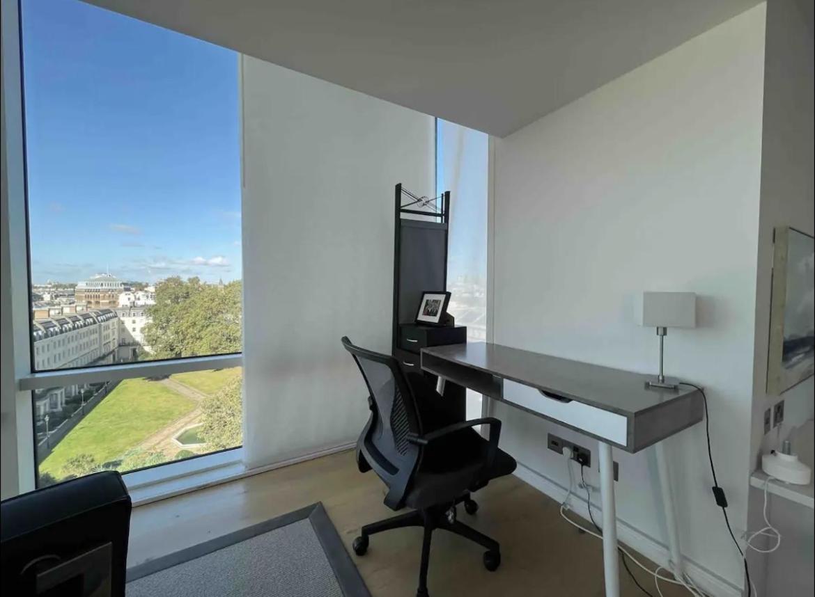 Strasberg Apartment London