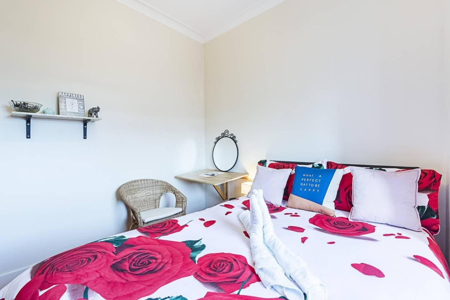 Appartement Private Homely Bedroom In Kensington R1 *