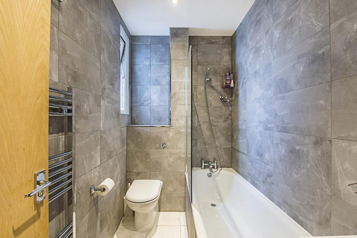 Private Homely Bedroom In Kensington R1 Appartement