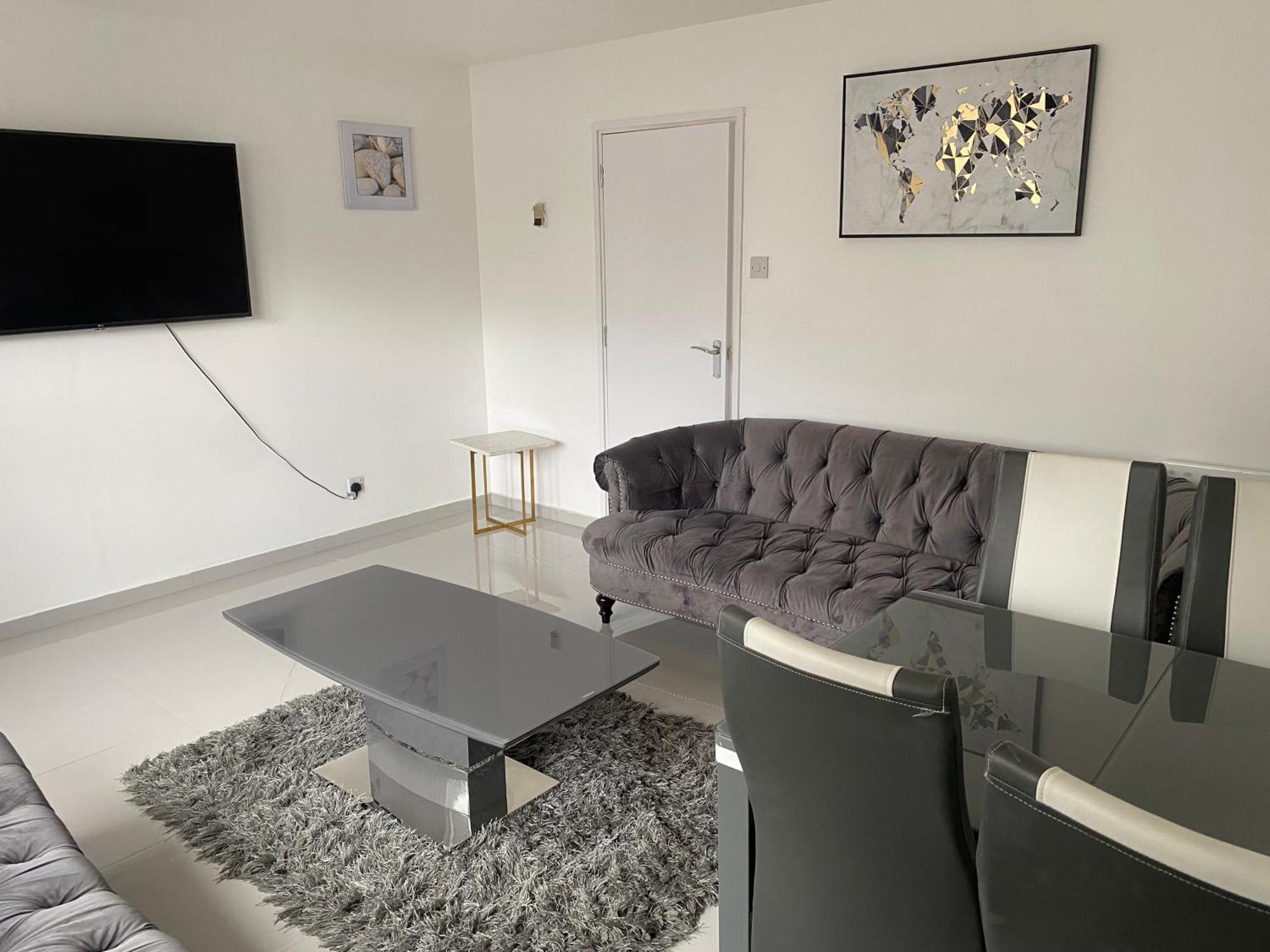 Bliss Retreat - Superb 3-bed House Ferienhaus