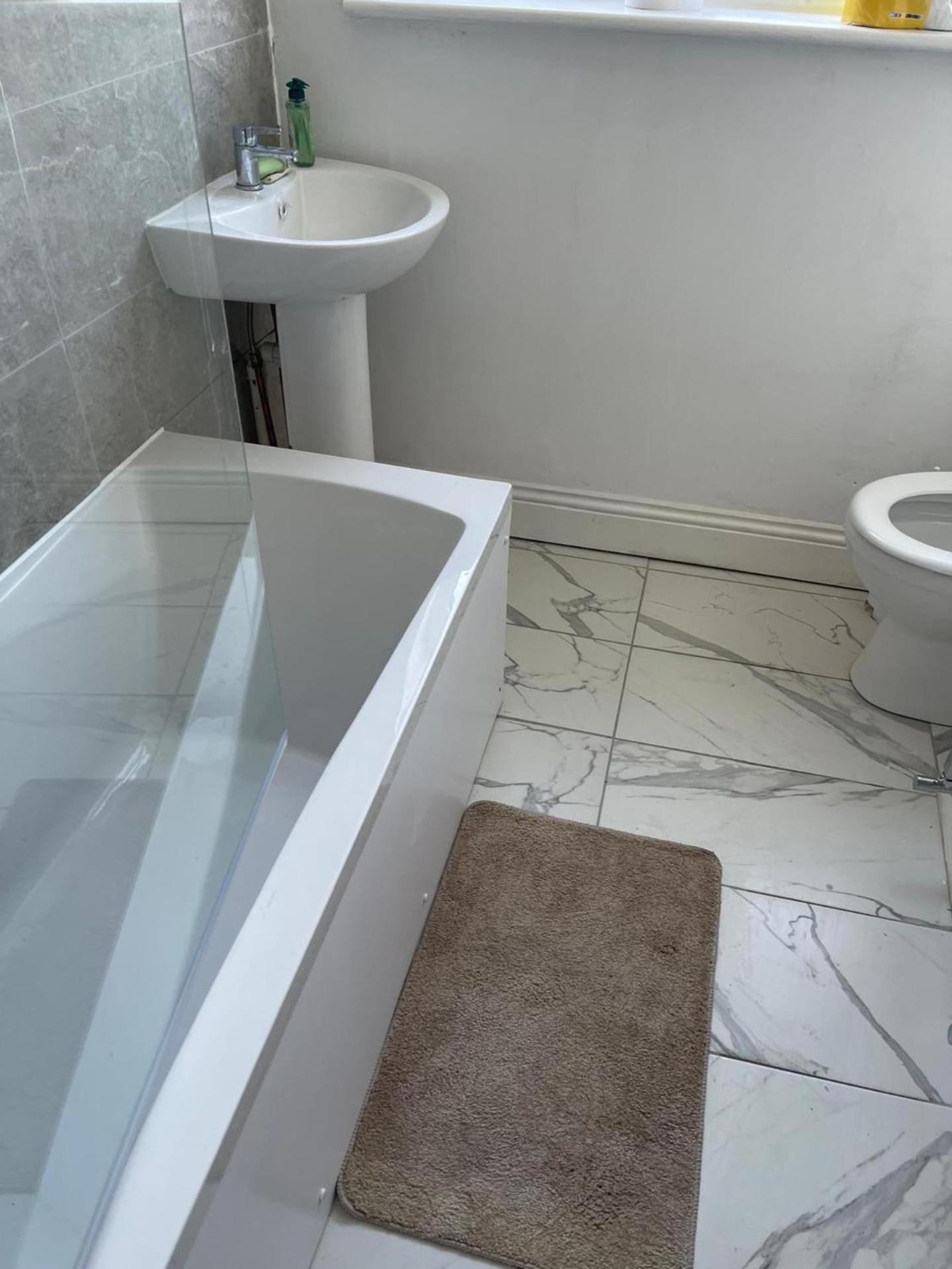4 Beds Sleeps 15 Near Lcy Airport & Excel London