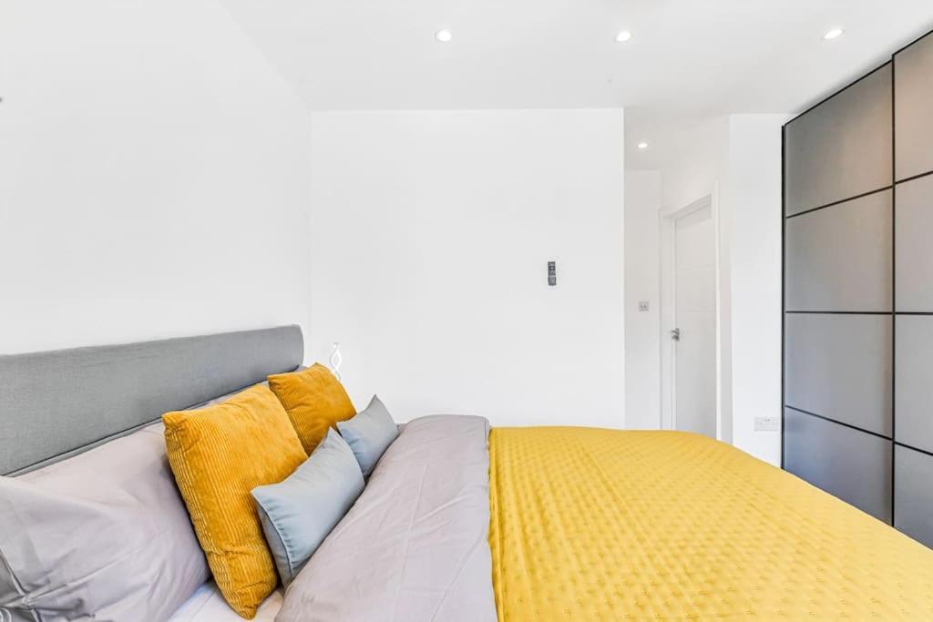 Luxaway 2br Kensington With Ac - Sleeps Up To 11 London