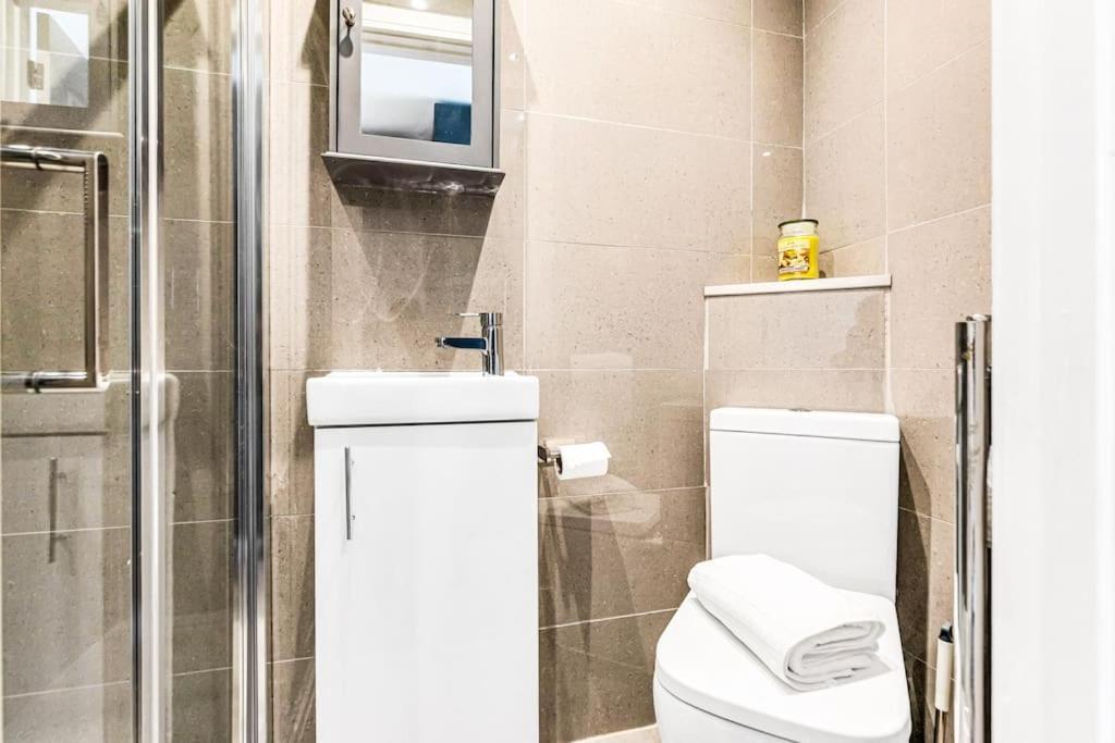 Apartment Luxaway 2br Kensington With Ac - Sleeps Up To 11