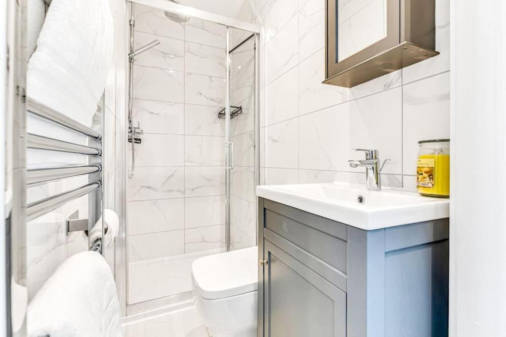 Luxaway 2br Kensington With Ac - Sleeps Up To 11 Apartment *