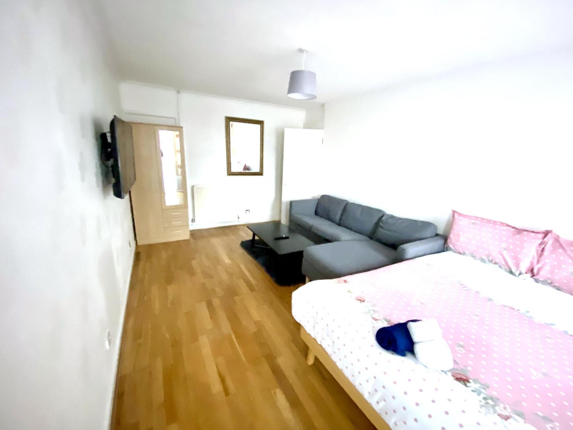 Laret Apartment *