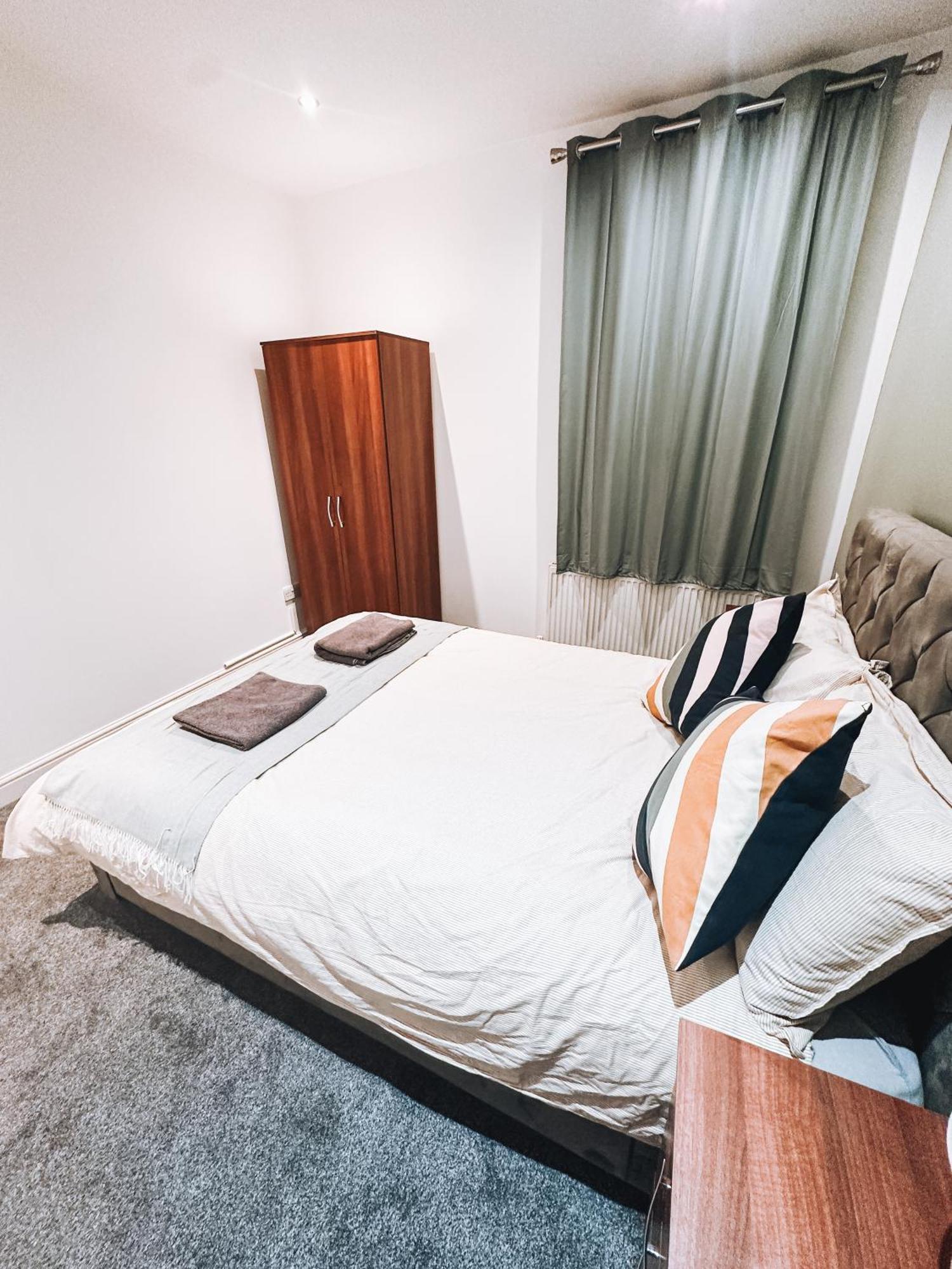 Modern Cosy 2 Bedroom House In Tooting Apartment