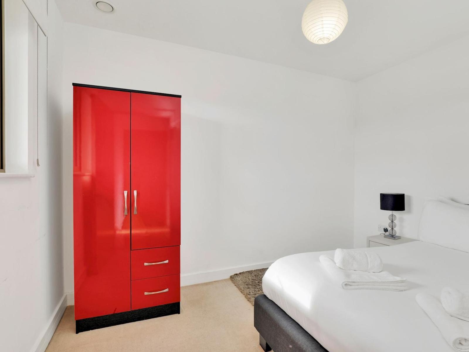 Pass The Keys Spacious 2-bedroom *