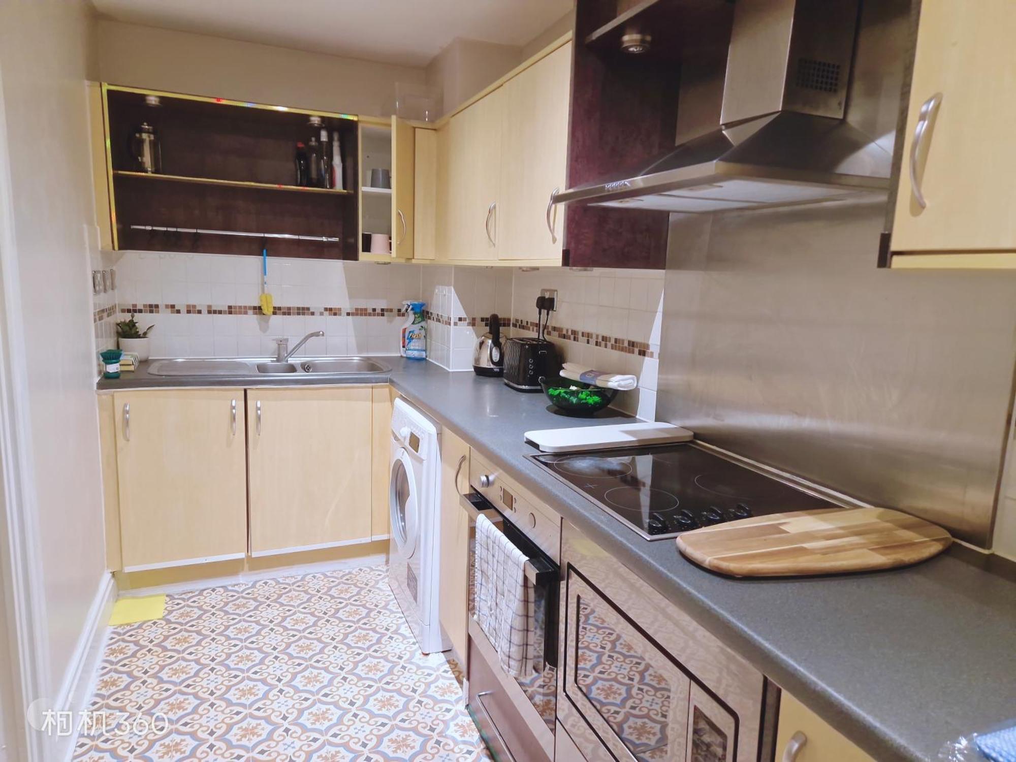 Apartment Three Bedroom *