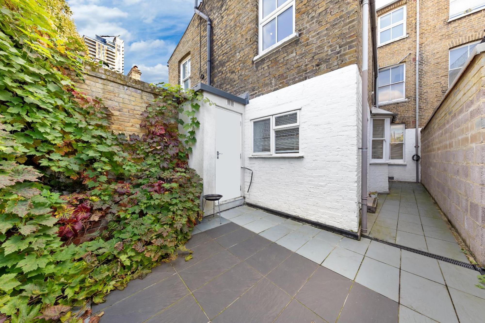 Luxury 4-bedroom Modern Flat In Steps From Station, Sleeps 9 In Style! Apartment *