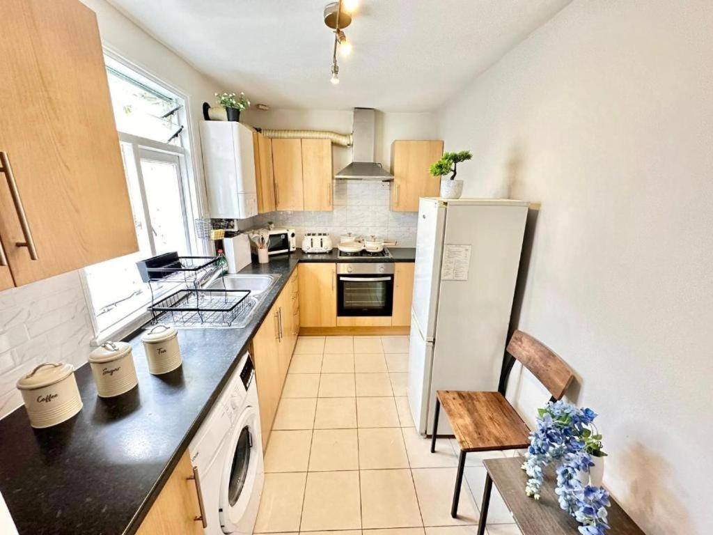 Beautiful Family Near Hyde Park Apartment *