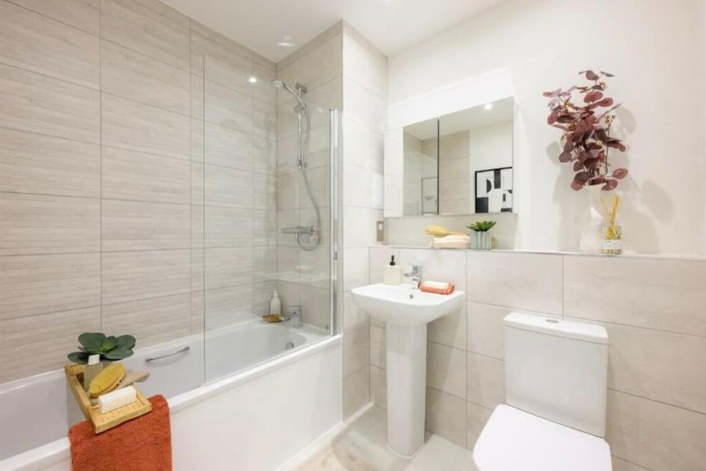 Lux 3bdr Riverside Duplex Mansionette By Lcy & Excel I 20mins To Appartement *