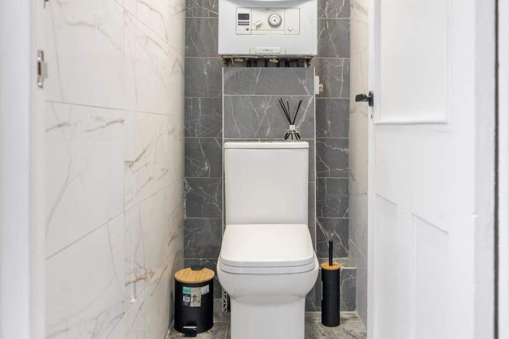 Classy Gf Gem Next Seven Sisters Apartment *