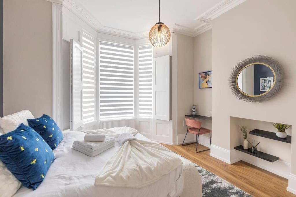 Apartment Classy Gf Gem Next Seven Sisters *