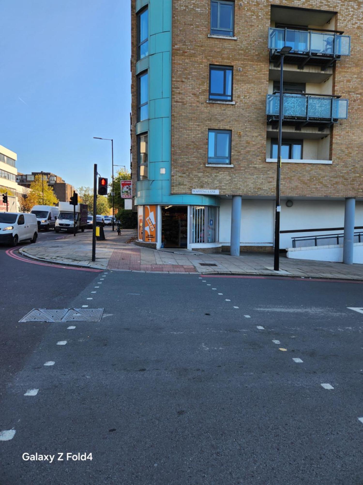 Tower Bridge - Saint Katherine's Dock Apartment
