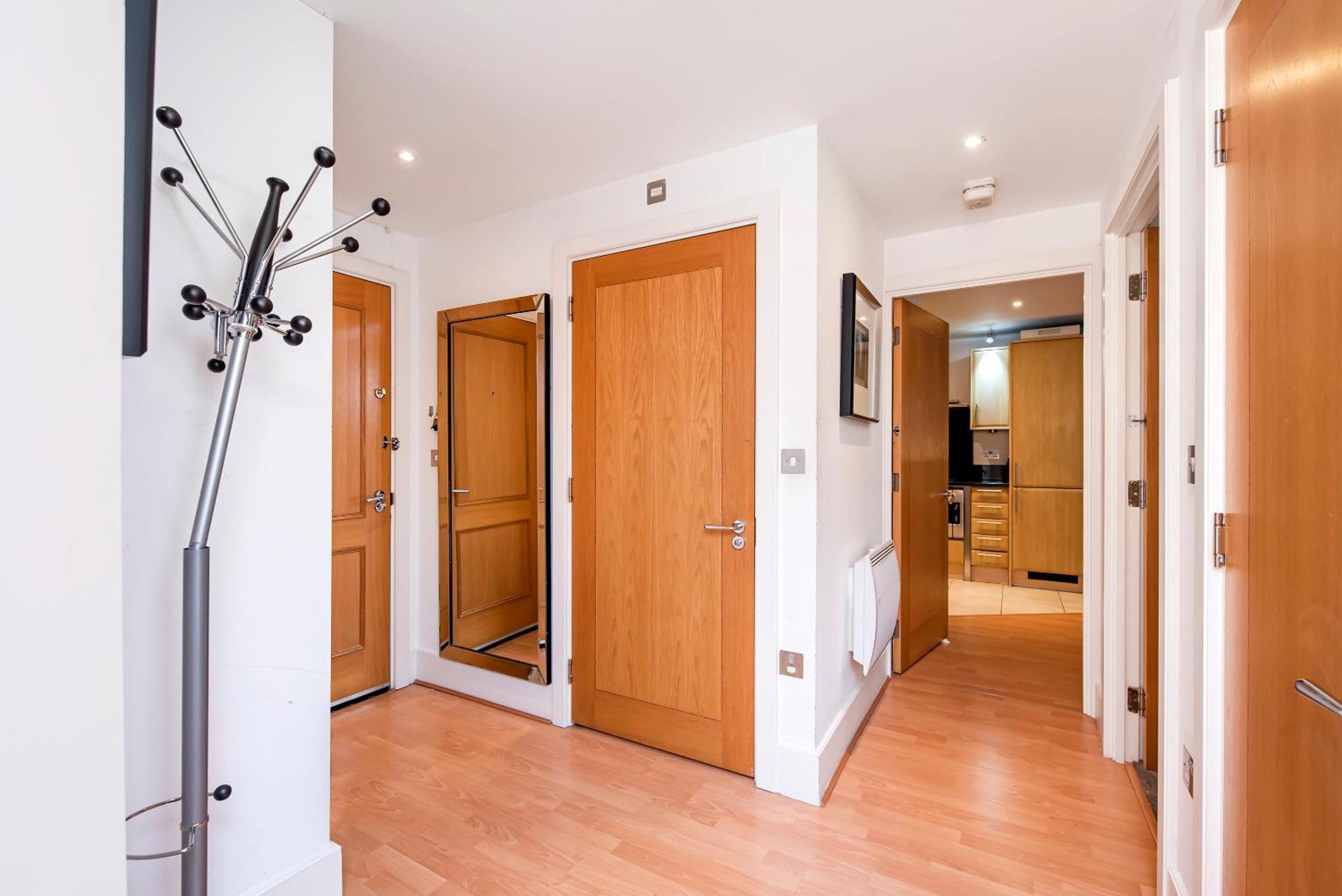 2 Bed With Large Terrace Appartement *
