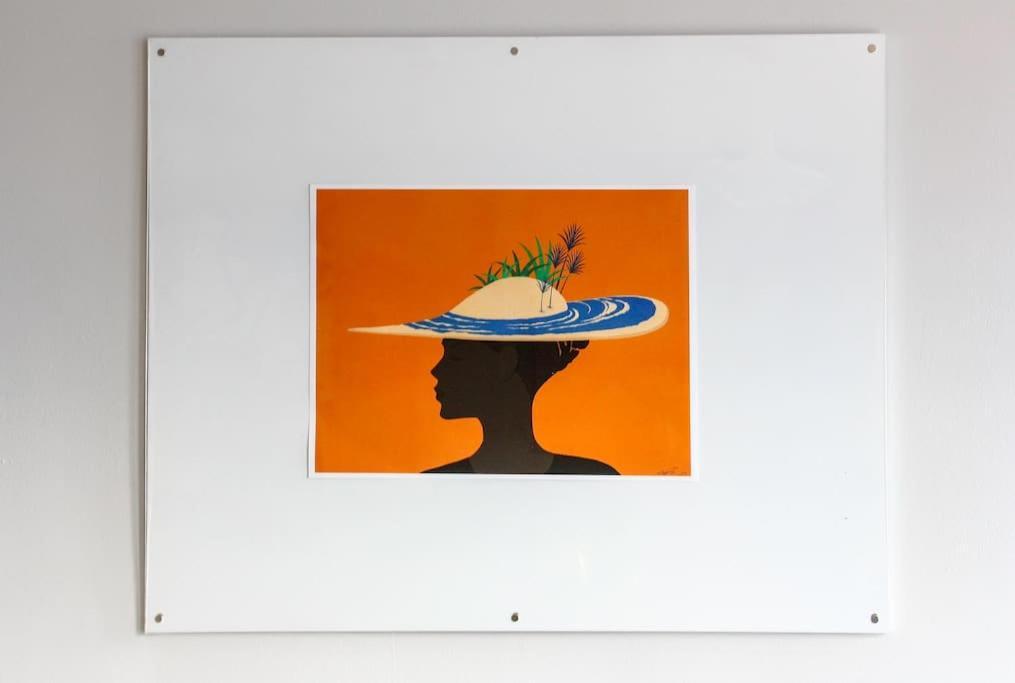Apartment Angel, Bright & Colorful Flat