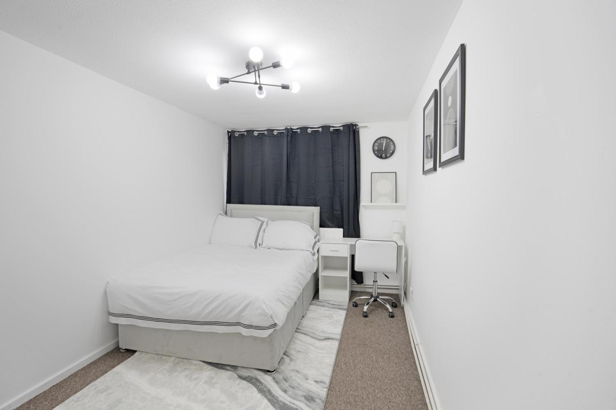 Luxury 3 Bedroom House In Woodgreen Holiday home London