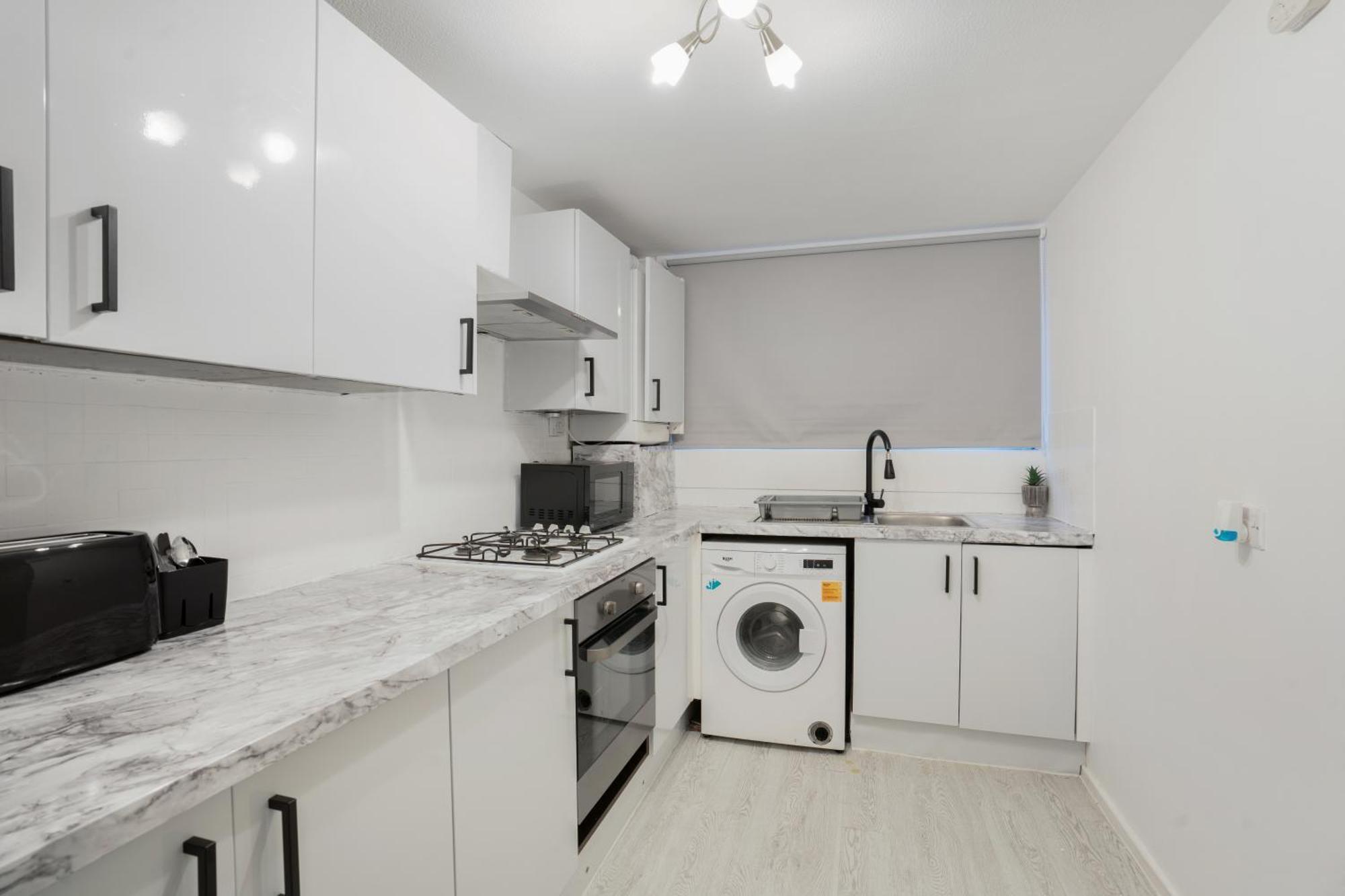 Luxury 3 Bedroom House In Woodgreen Holiday home *