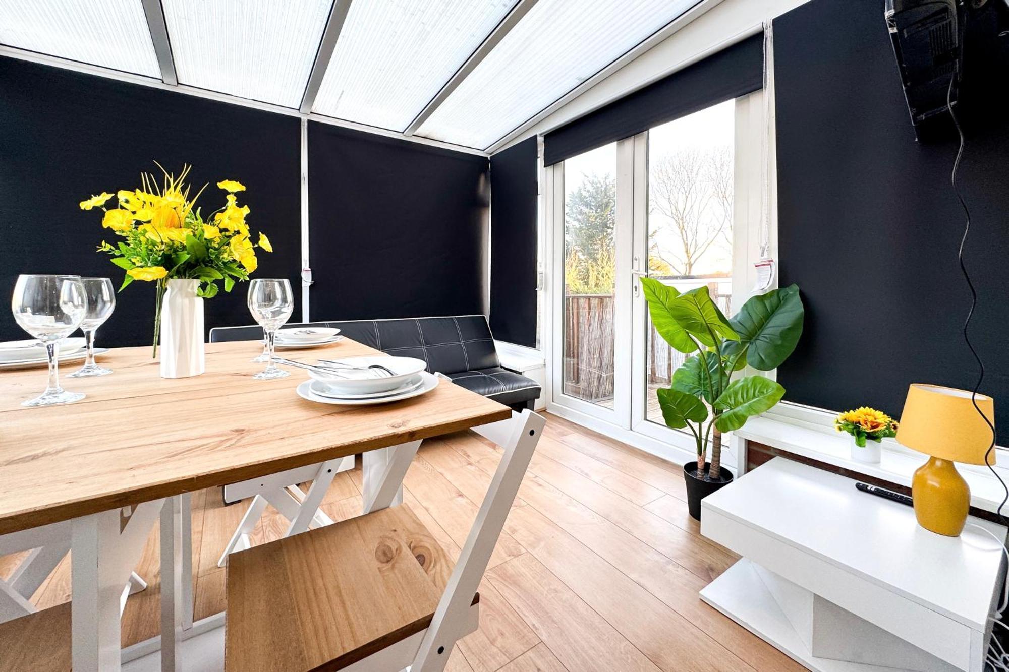Warland House By Smart Corporate Londen