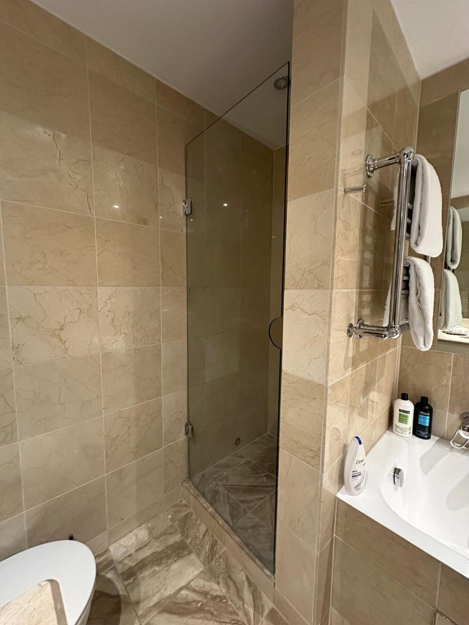 Apartment Spacious One-bedroom In Canary Wharf