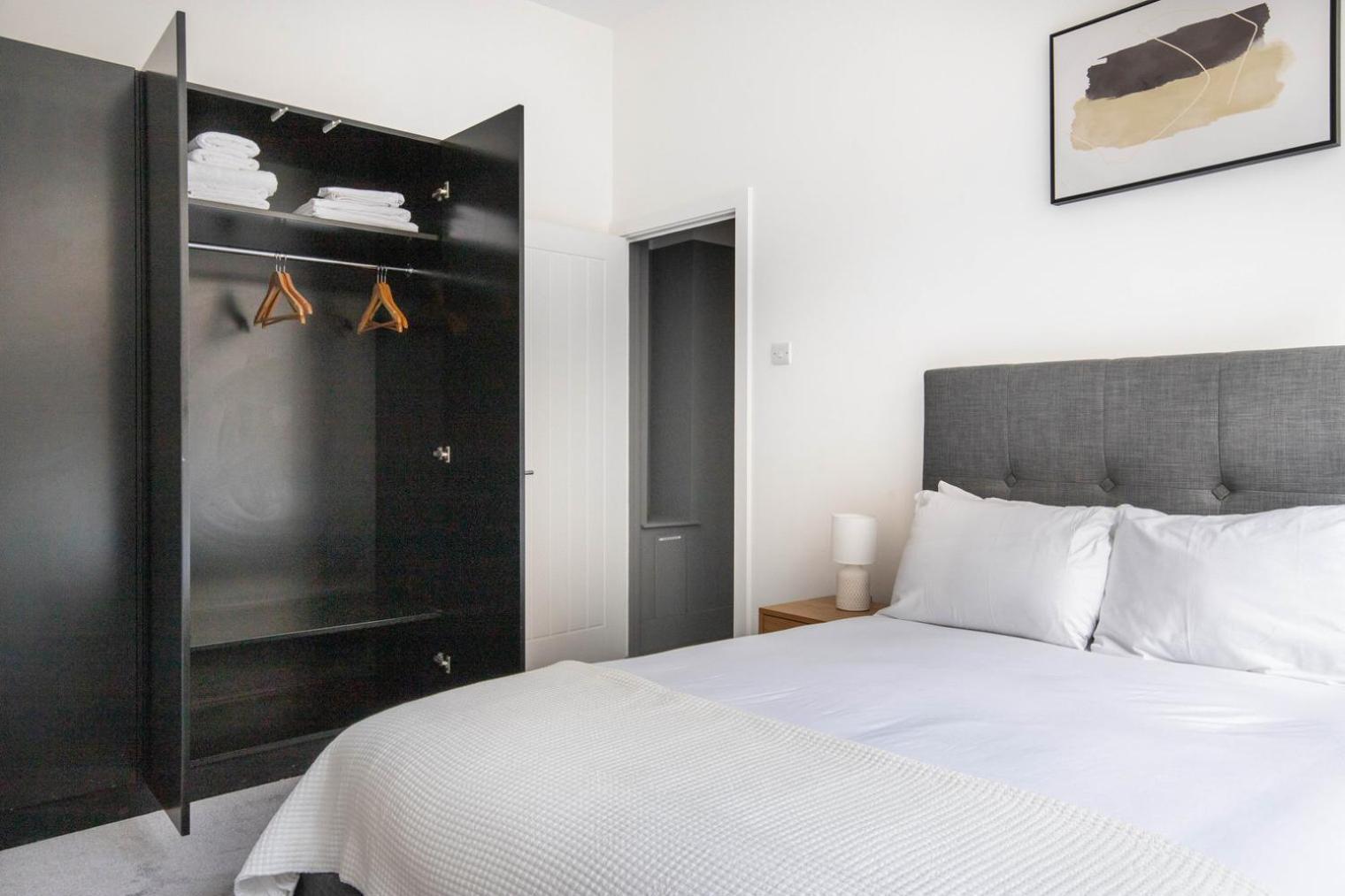 Blueground Clerkenwell Elevator Laundry Lon-598 * London