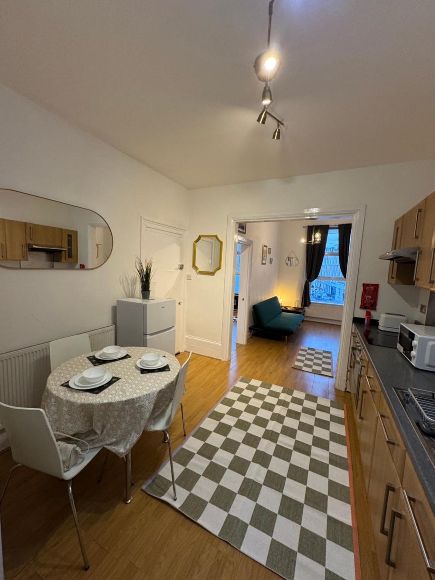 Apartment Chic & Cozy Apartment A Step From Camden Road St London