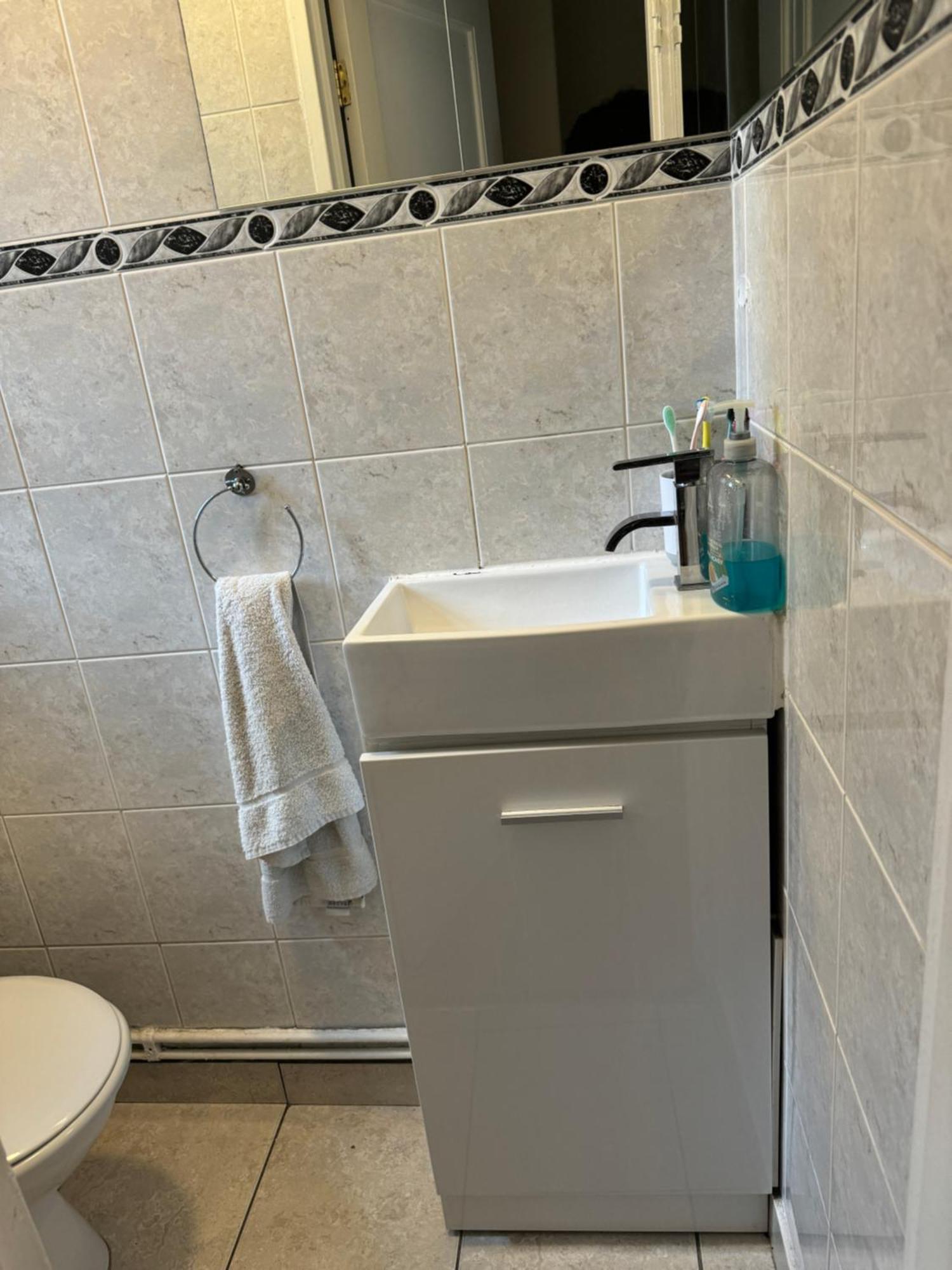 Homestay Away From London
