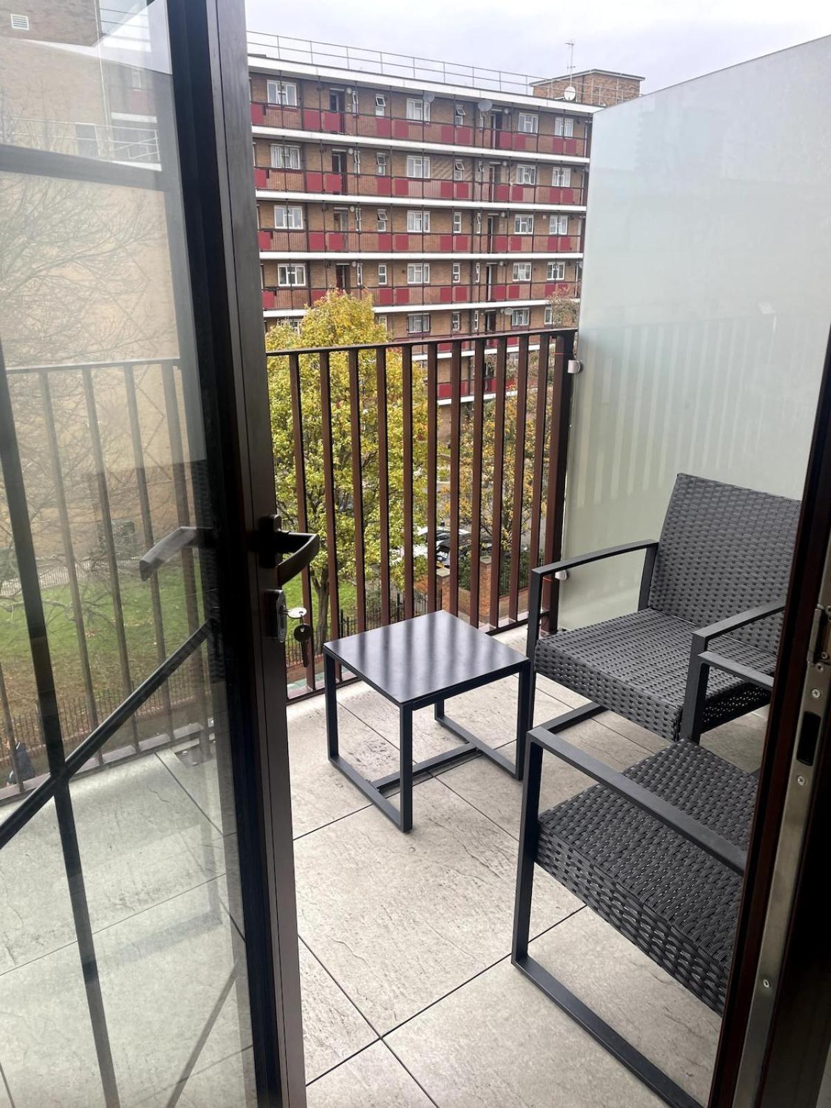 Stylish New Build Flat In