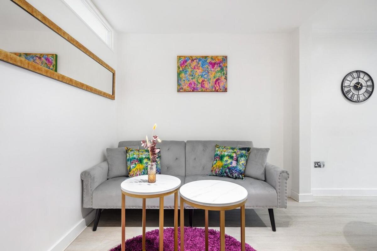 Modern Two Bed With Free Gated Parking Space Apartamento Londres