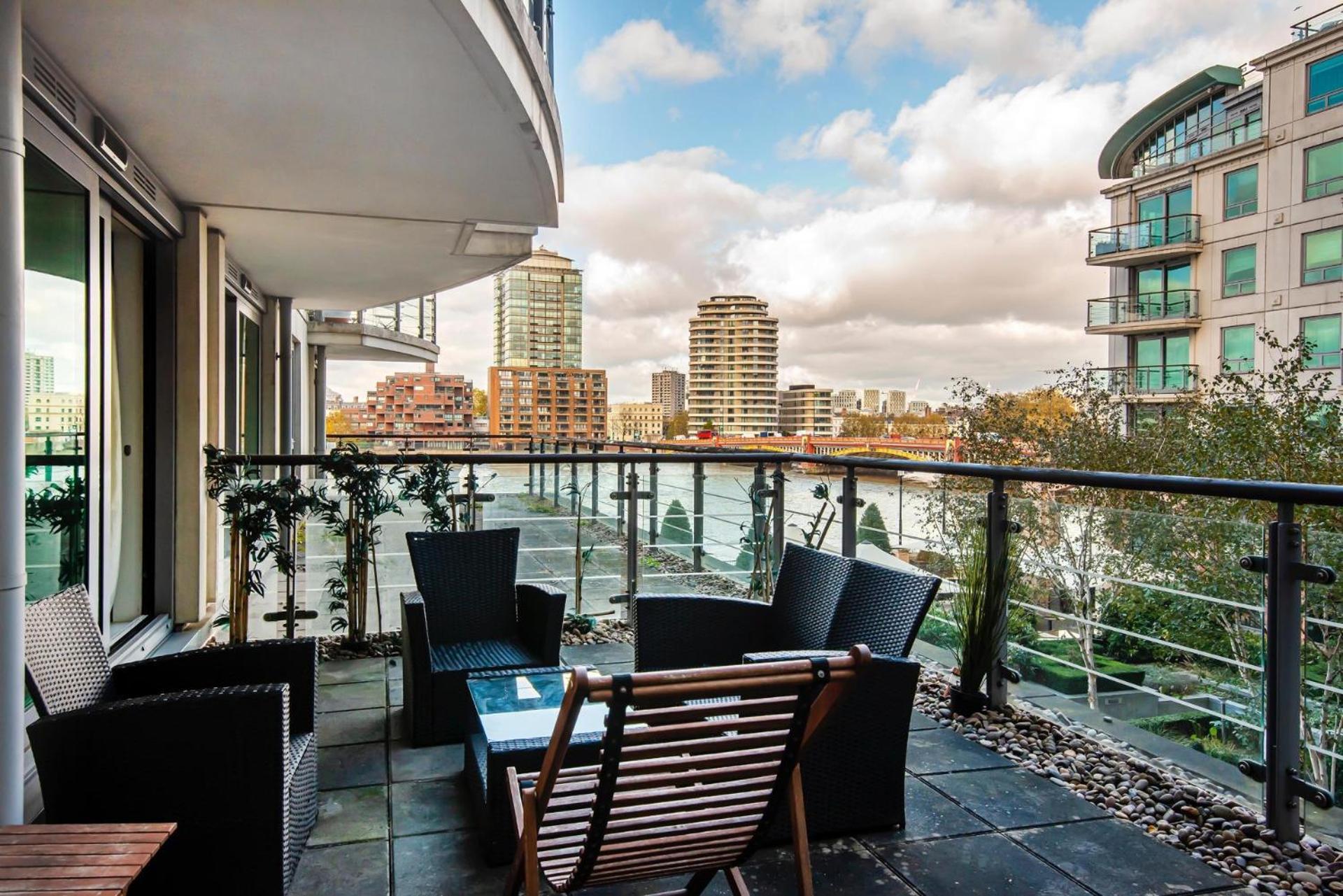 2 Bed With Large Terrace * Londen