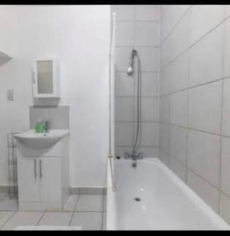 4 Bedroom Zone 1