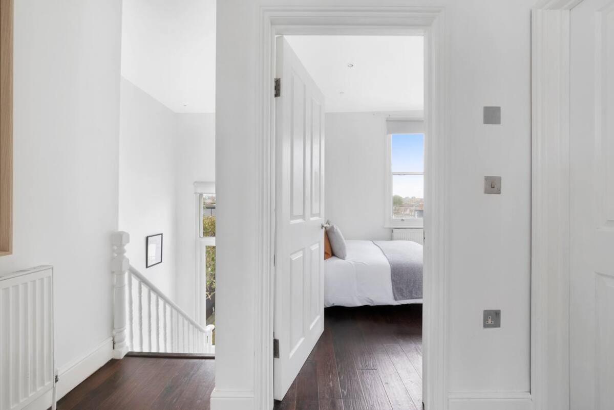 Gillespie Road By Morethanstays Apartment London