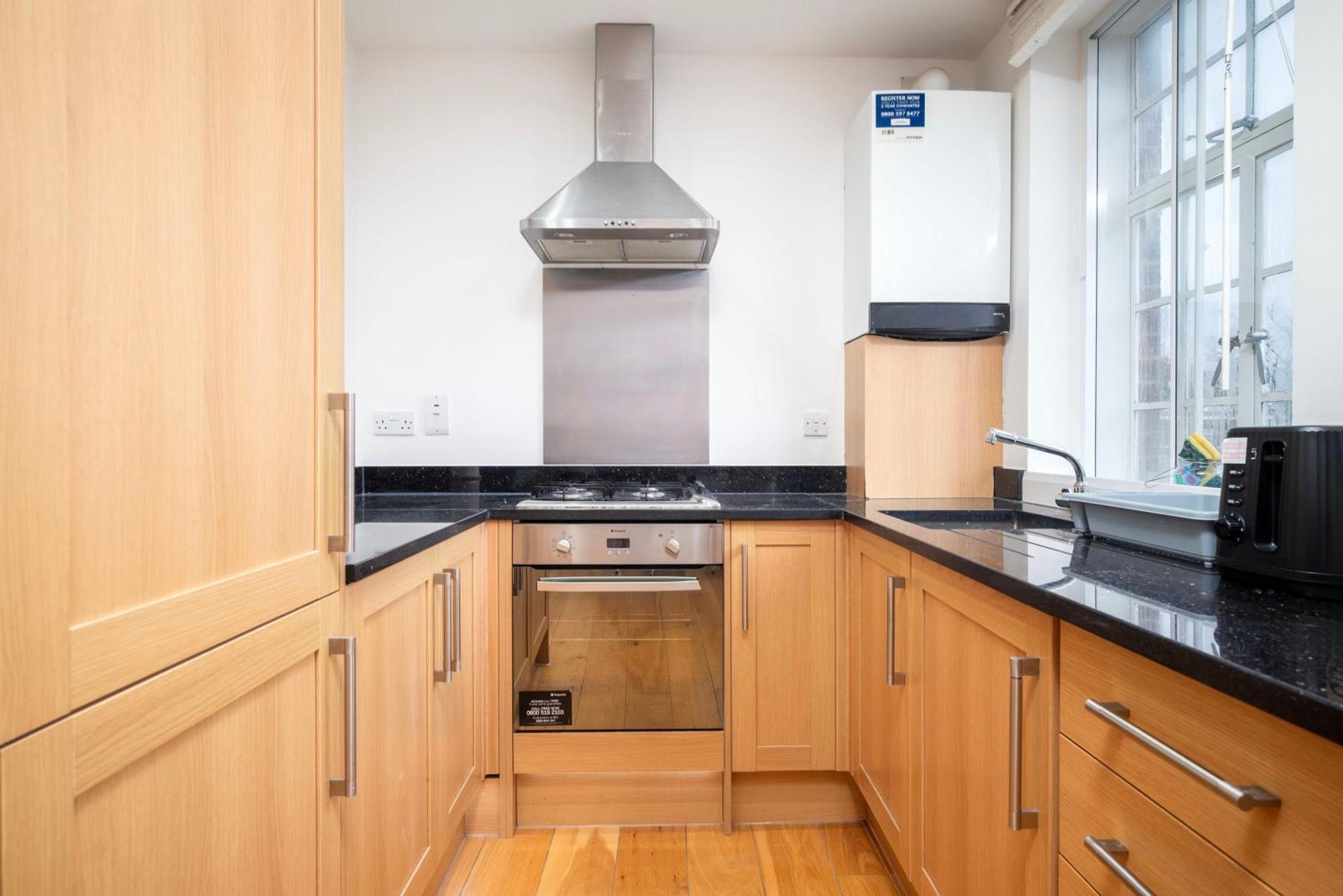 Spacious 2-bed Near Stockwell & Brixton Free Wifi & Quick Access *