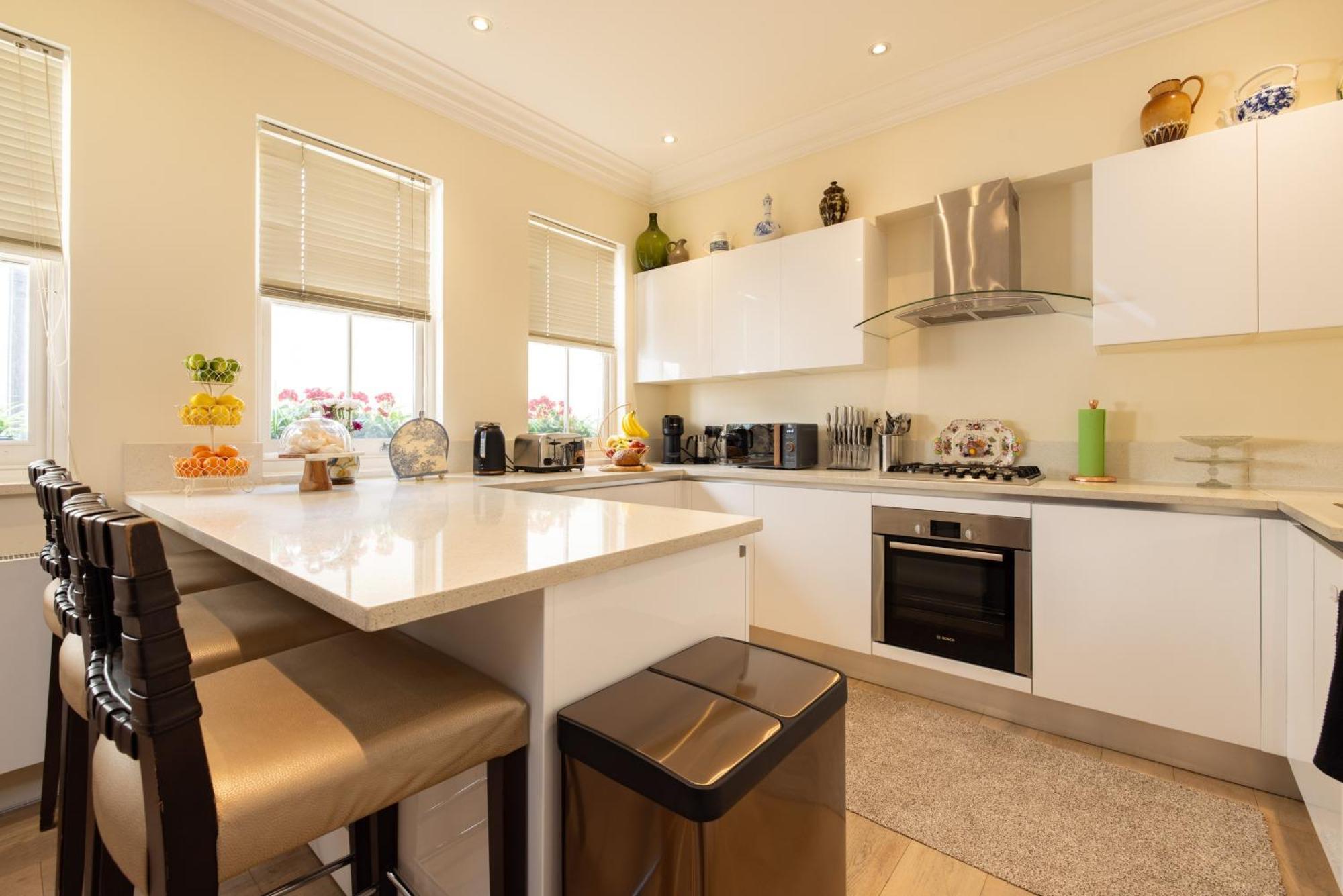 Large 3-bed 5-guest 1841 Duplex House Paddington Apartment *