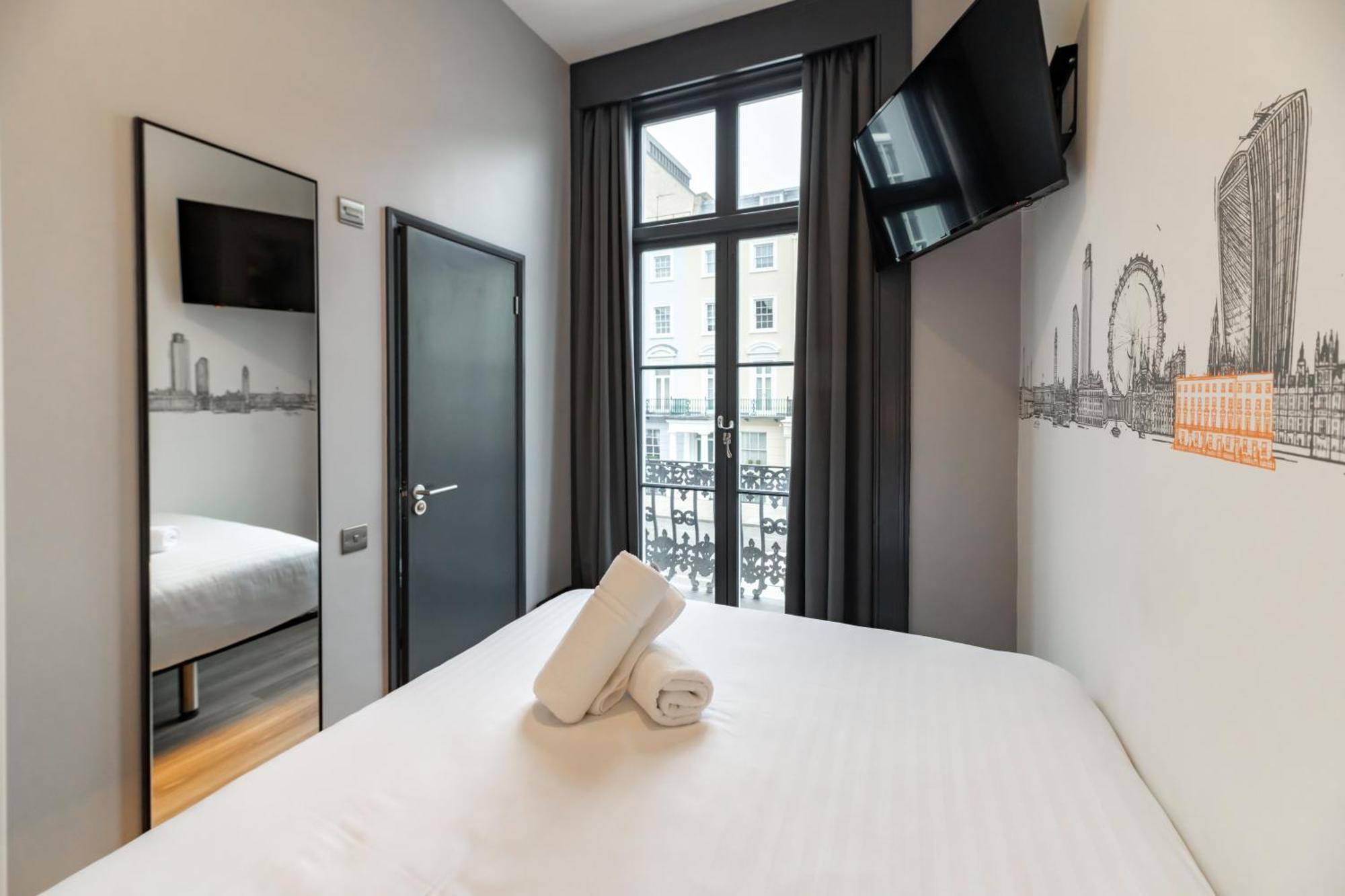 Easyhotel Victoria 2* London