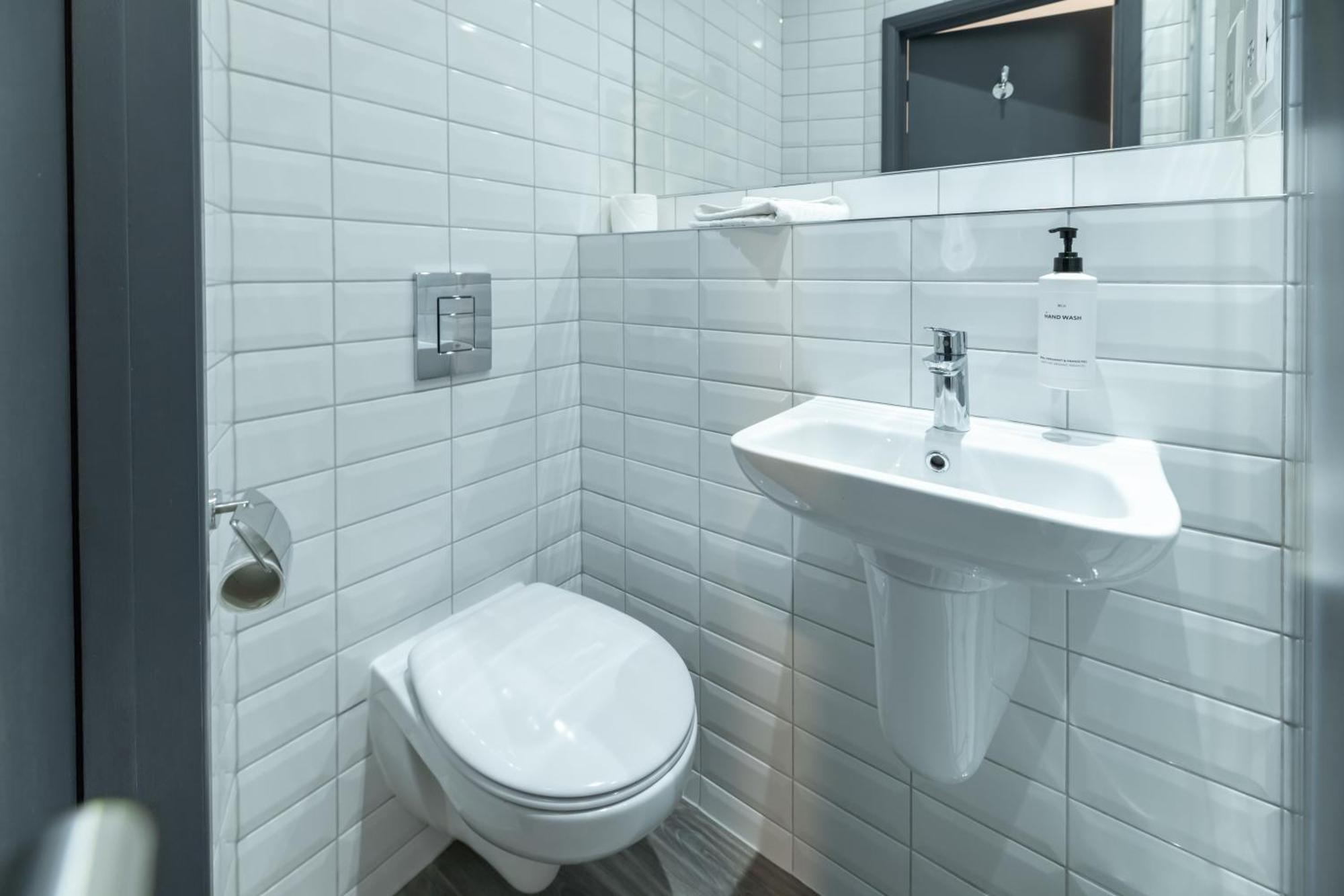 Easyhotel Victoria