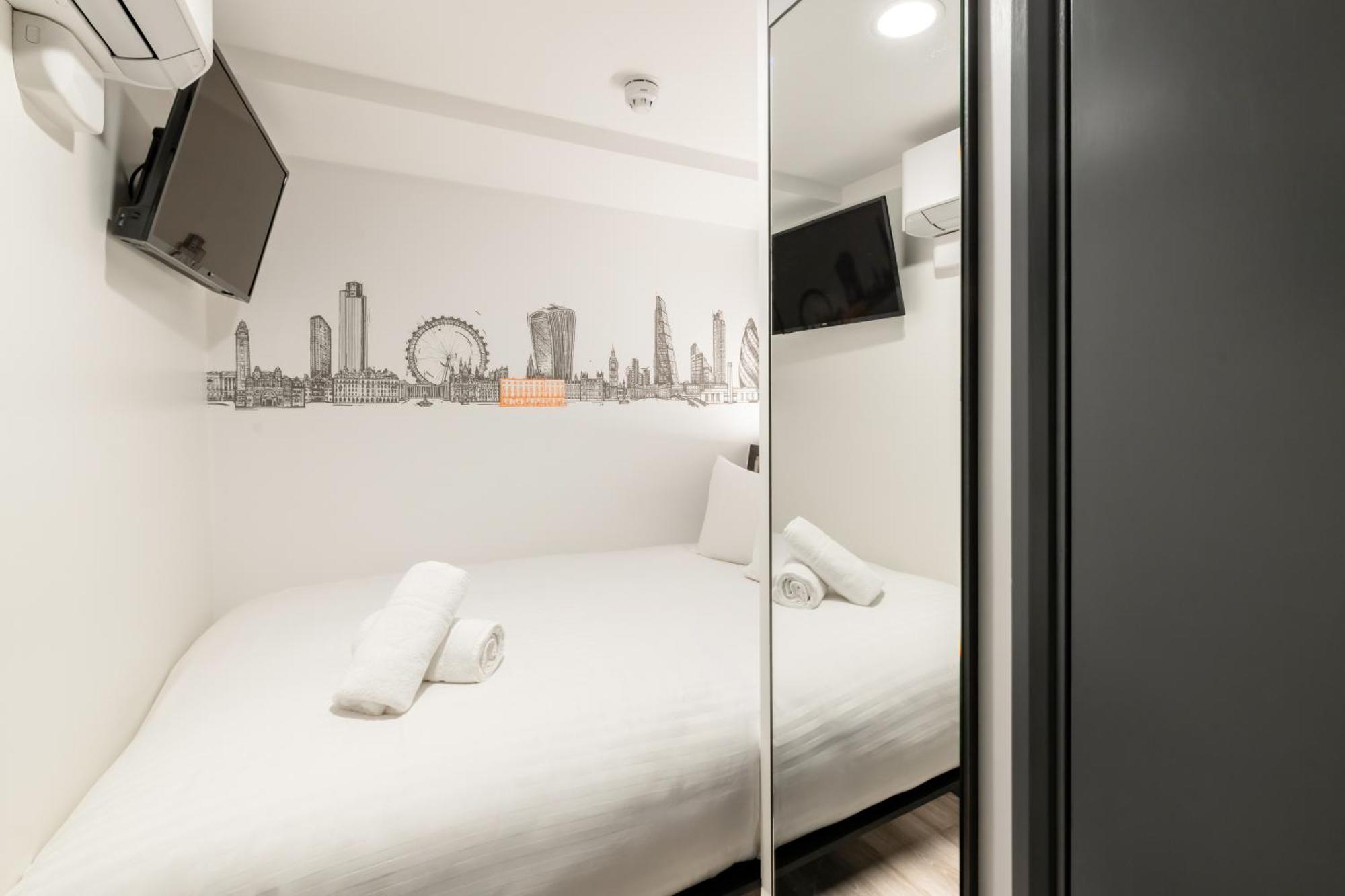 Easyhotel Victoria 2* London